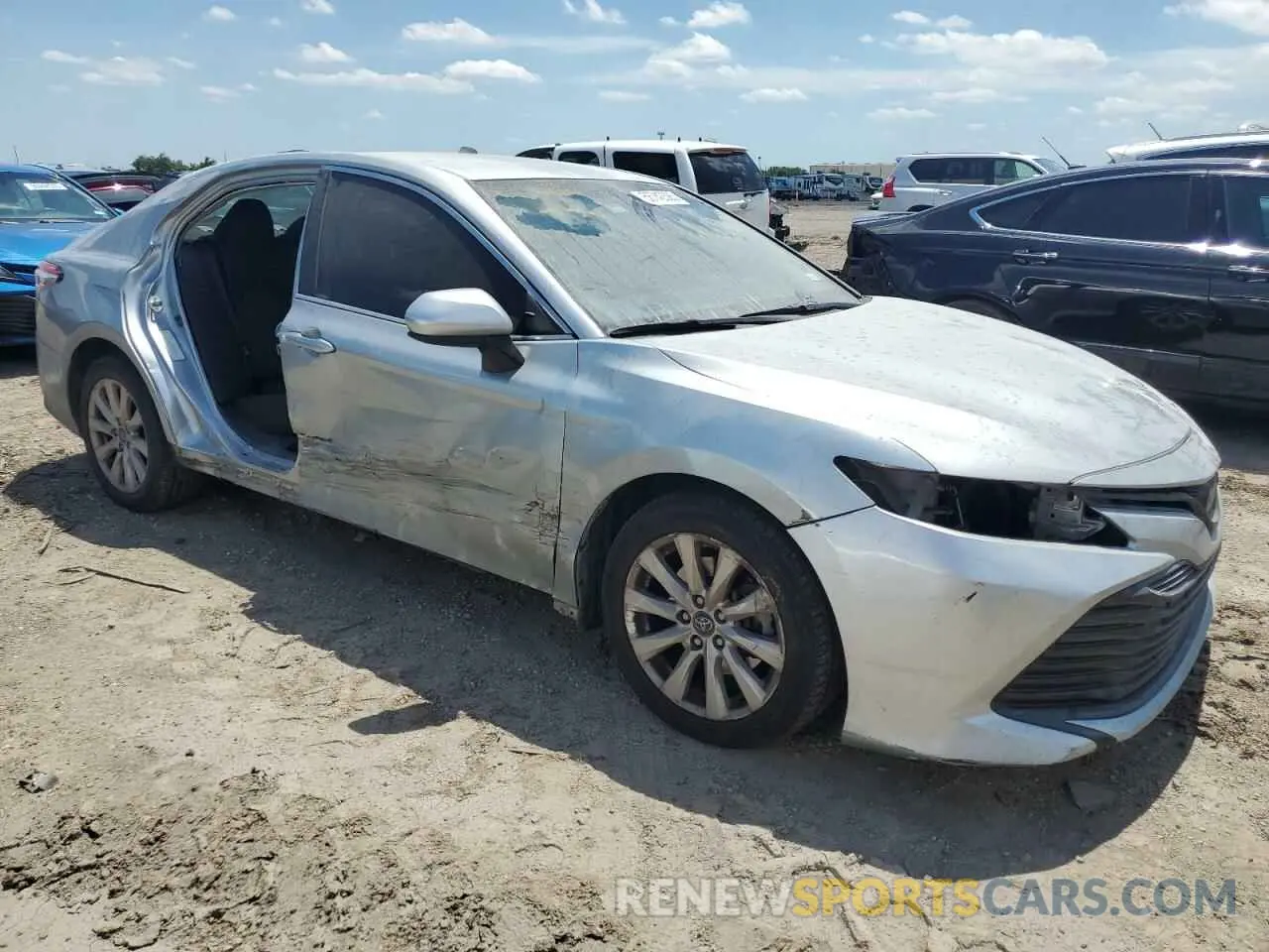 4 fotografías del automóvil dañado 4T1C11AK6LU928579 TOYOTA CAMRY 2020