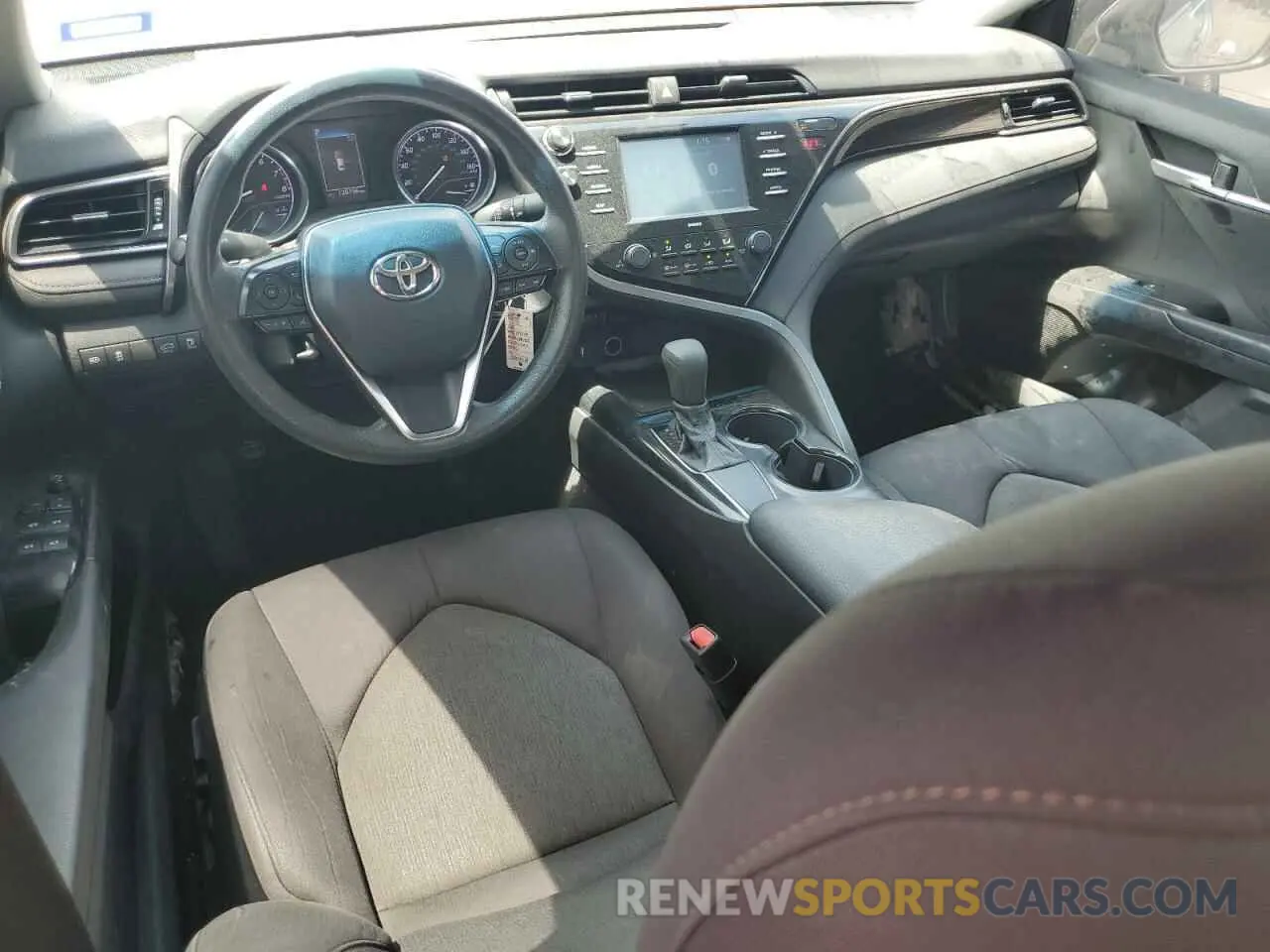 8 fotografías del automóvil dañado 4T1C11AK6LU928579 TOYOTA CAMRY 2020