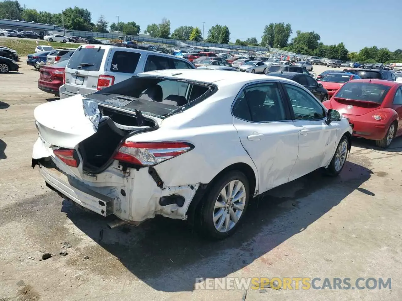 3 fotografías del automóvil dañado 4T1C11AK6LU947410 TOYOTA CAMRY 2020