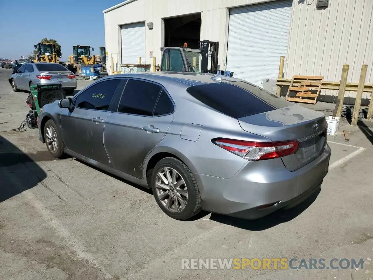3 fotografías del automóvil dañado 4T1C11AK6LU963705 TOYOTA CAMRY 2020