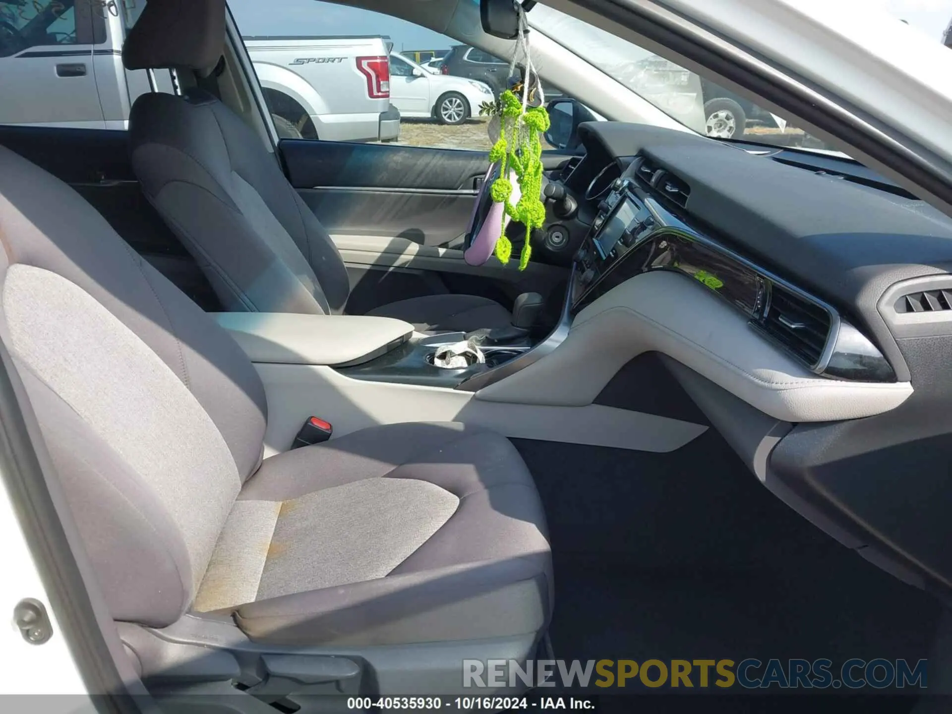 5 fotografías del automóvil dañado 4T1C11AK6LU991732 TOYOTA CAMRY 2020