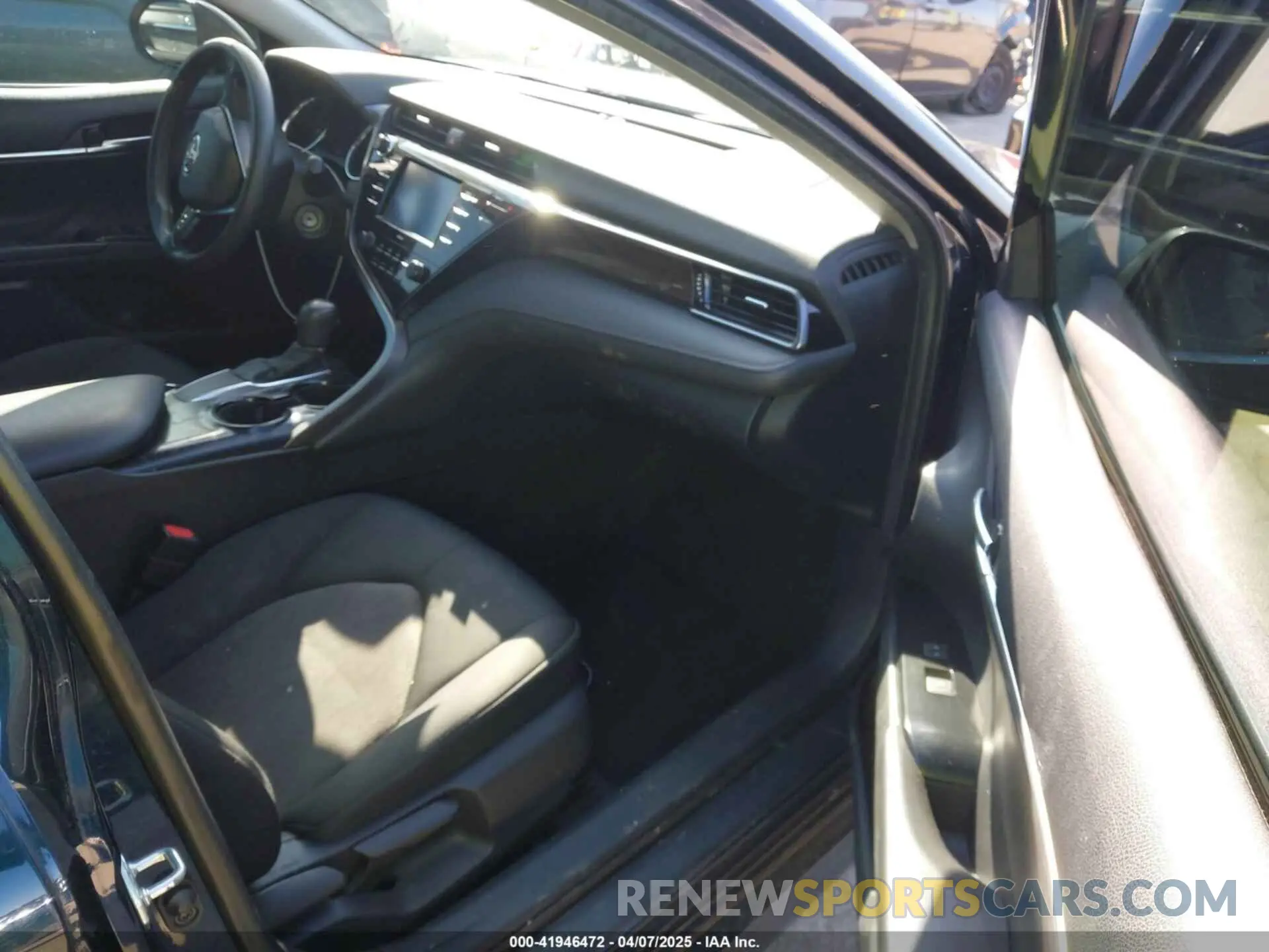 5 fotografías del automóvil dañado 4T1C11AK6LU994601 TOYOTA CAMRY 2020