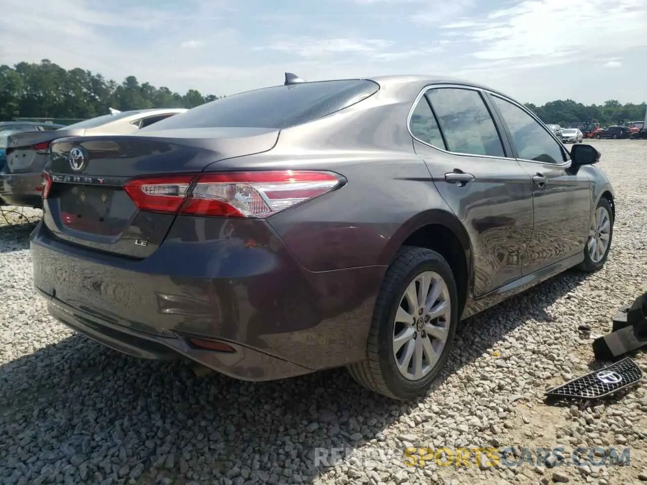 4 fotografías del automóvil dañado 4T1C11AK7LU370872 TOYOTA CAMRY 2020
