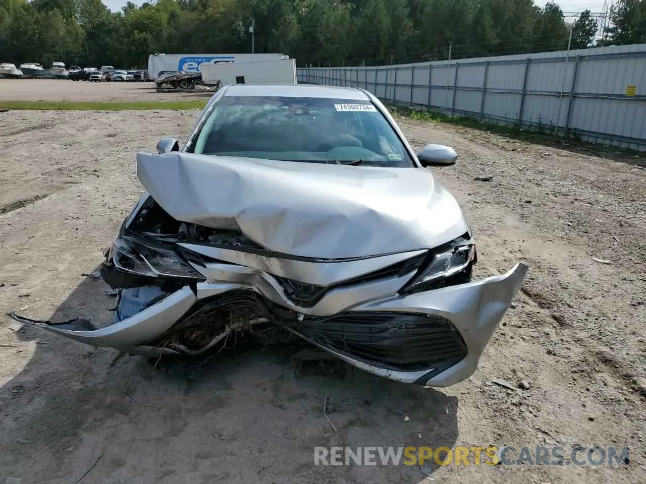 5 fotografías del automóvil dañado 4T1C11AK7LU501329 TOYOTA CAMRY 2020