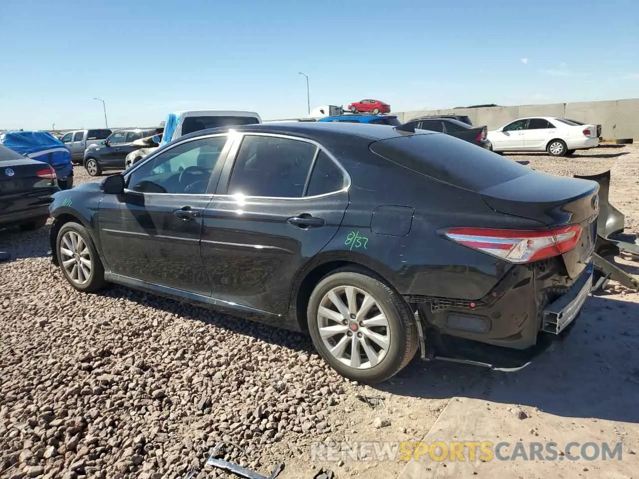 2 fotografías del automóvil dañado 4T1C11AK7LU504389 TOYOTA CAMRY 2020