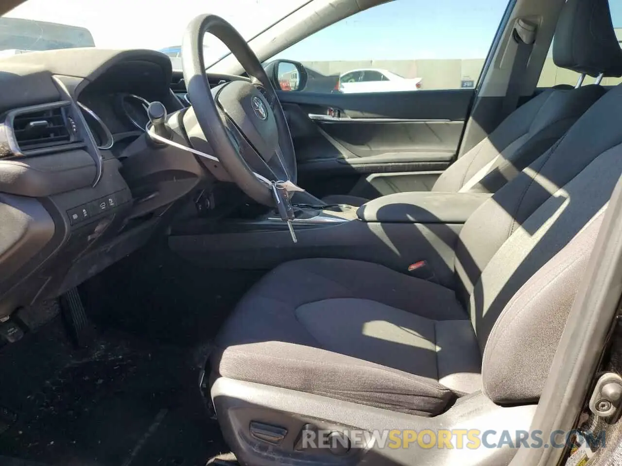 7 fotografías del automóvil dañado 4T1C11AK7LU504389 TOYOTA CAMRY 2020