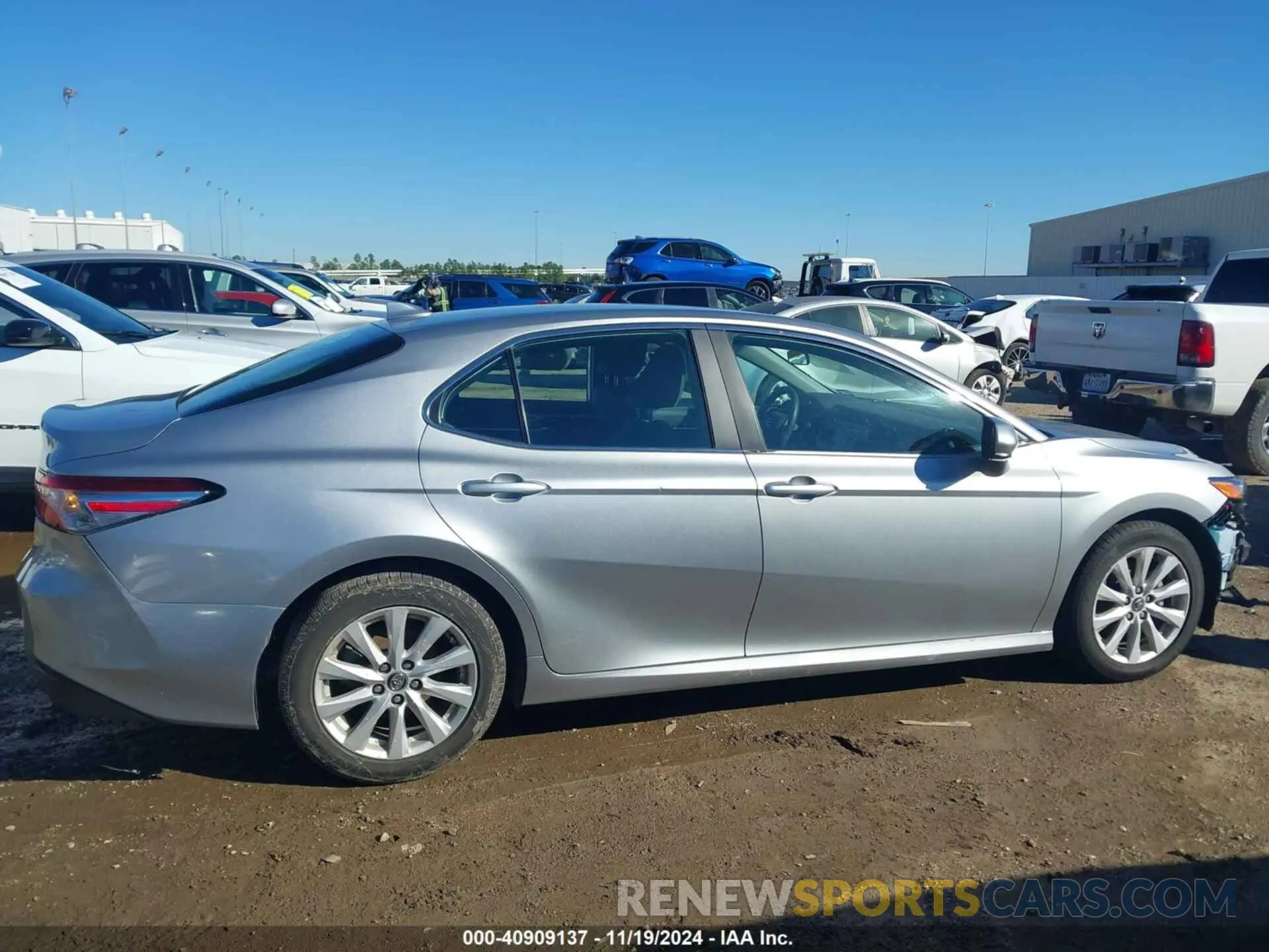 14 fotografías del automóvil dañado 4T1C11AK7LU870322 TOYOTA CAMRY 2020