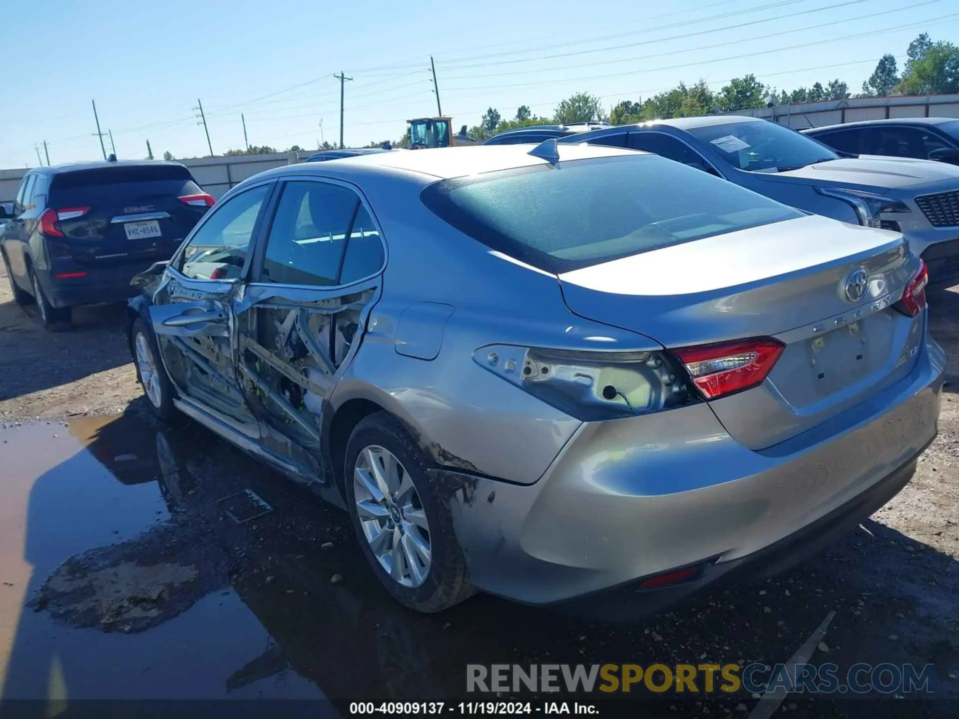 3 fotografías del automóvil dañado 4T1C11AK7LU870322 TOYOTA CAMRY 2020