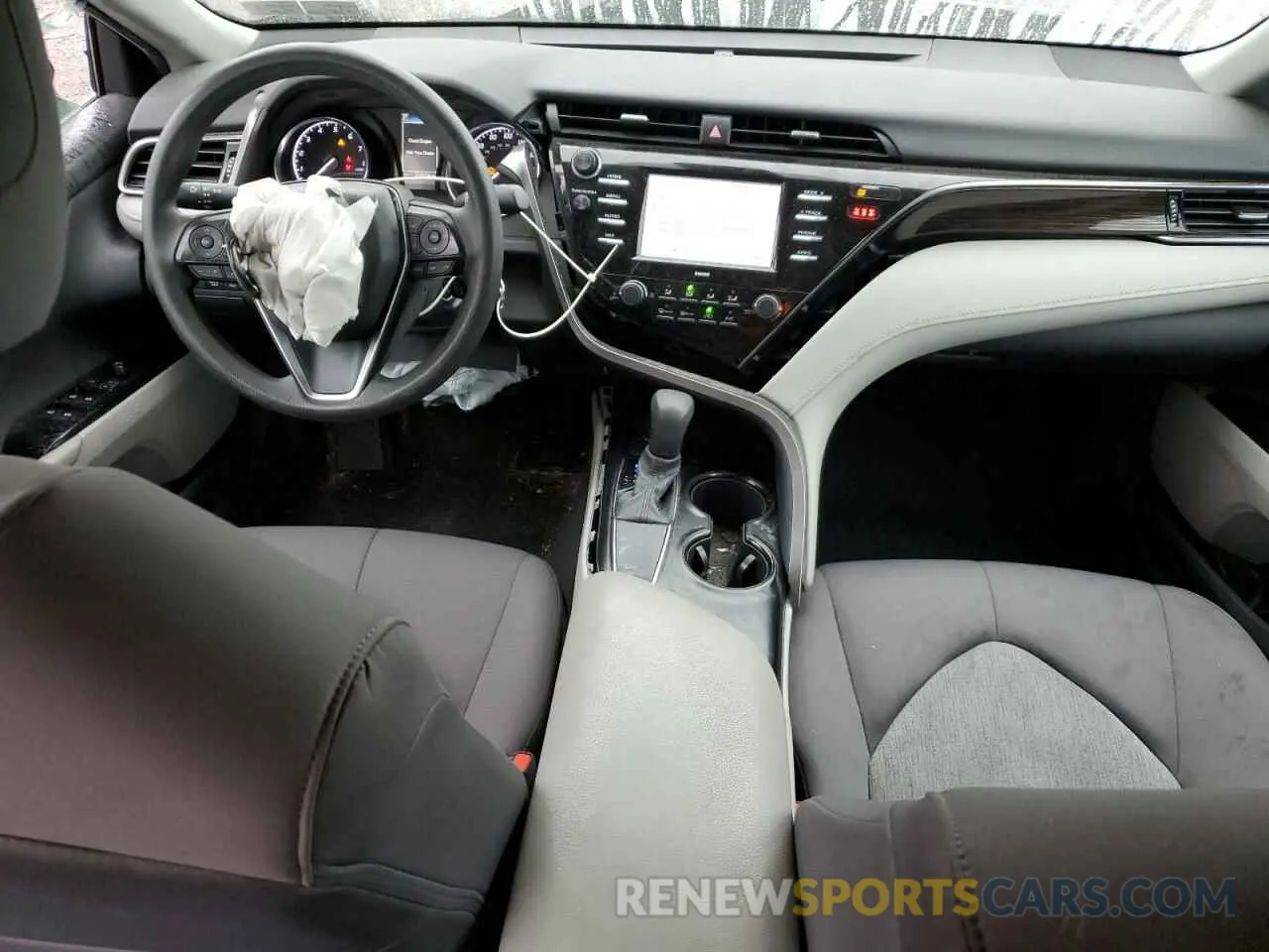 8 fotografías del automóvil dañado 4T1C11AK7LU936853 TOYOTA CAMRY 2020