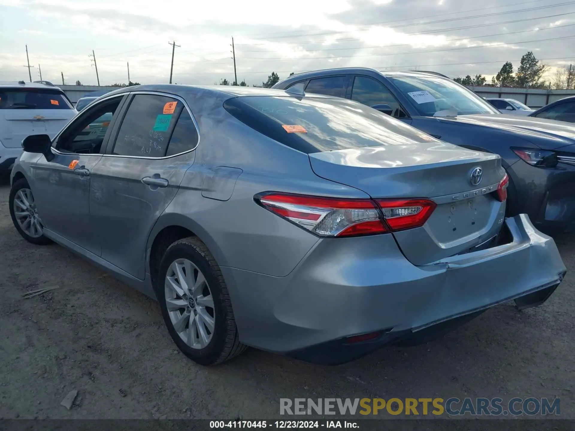 3 fotografías del automóvil dañado 4T1C11AK7LU965169 TOYOTA CAMRY 2020