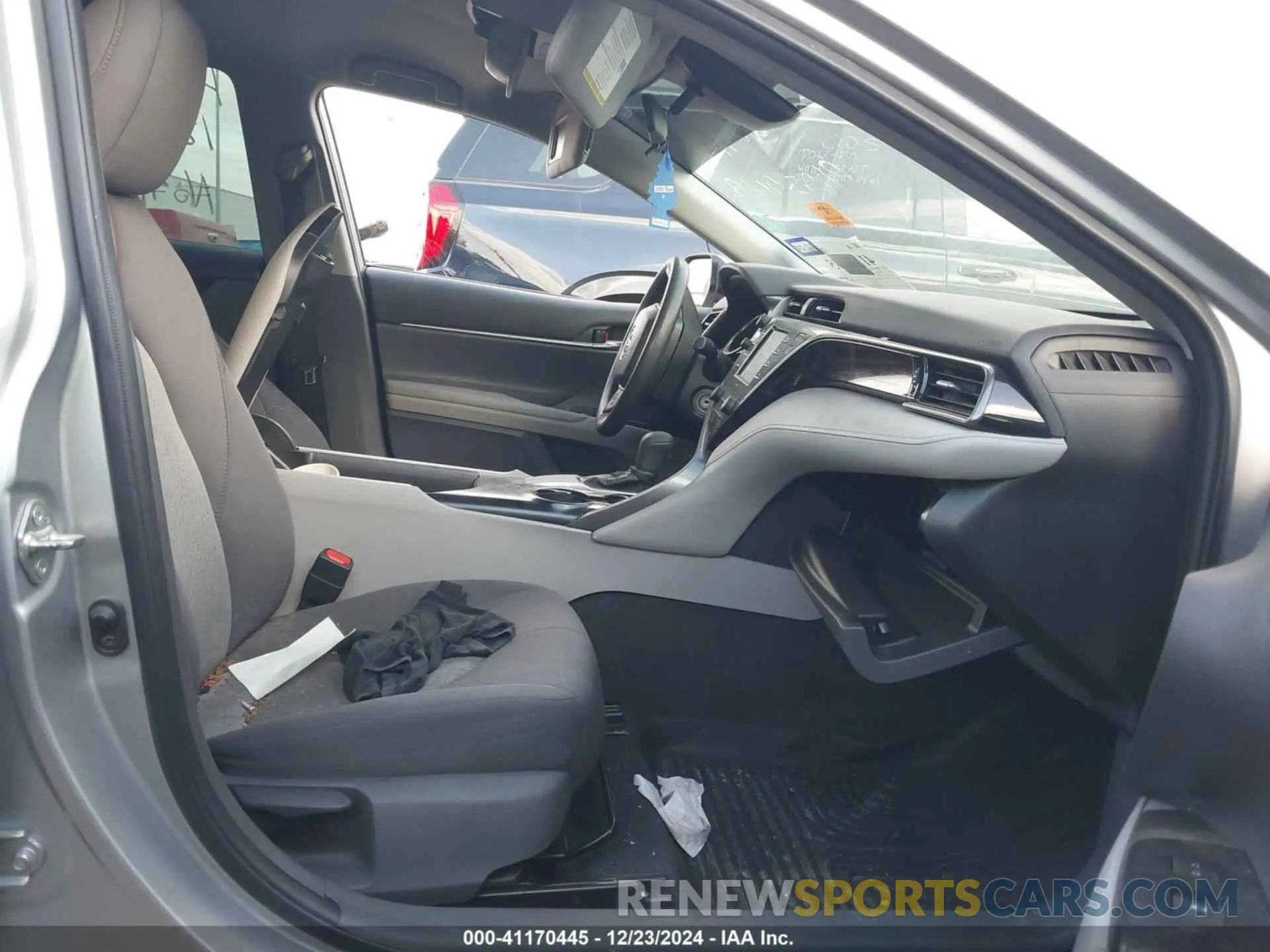 5 fotografías del automóvil dañado 4T1C11AK7LU965169 TOYOTA CAMRY 2020