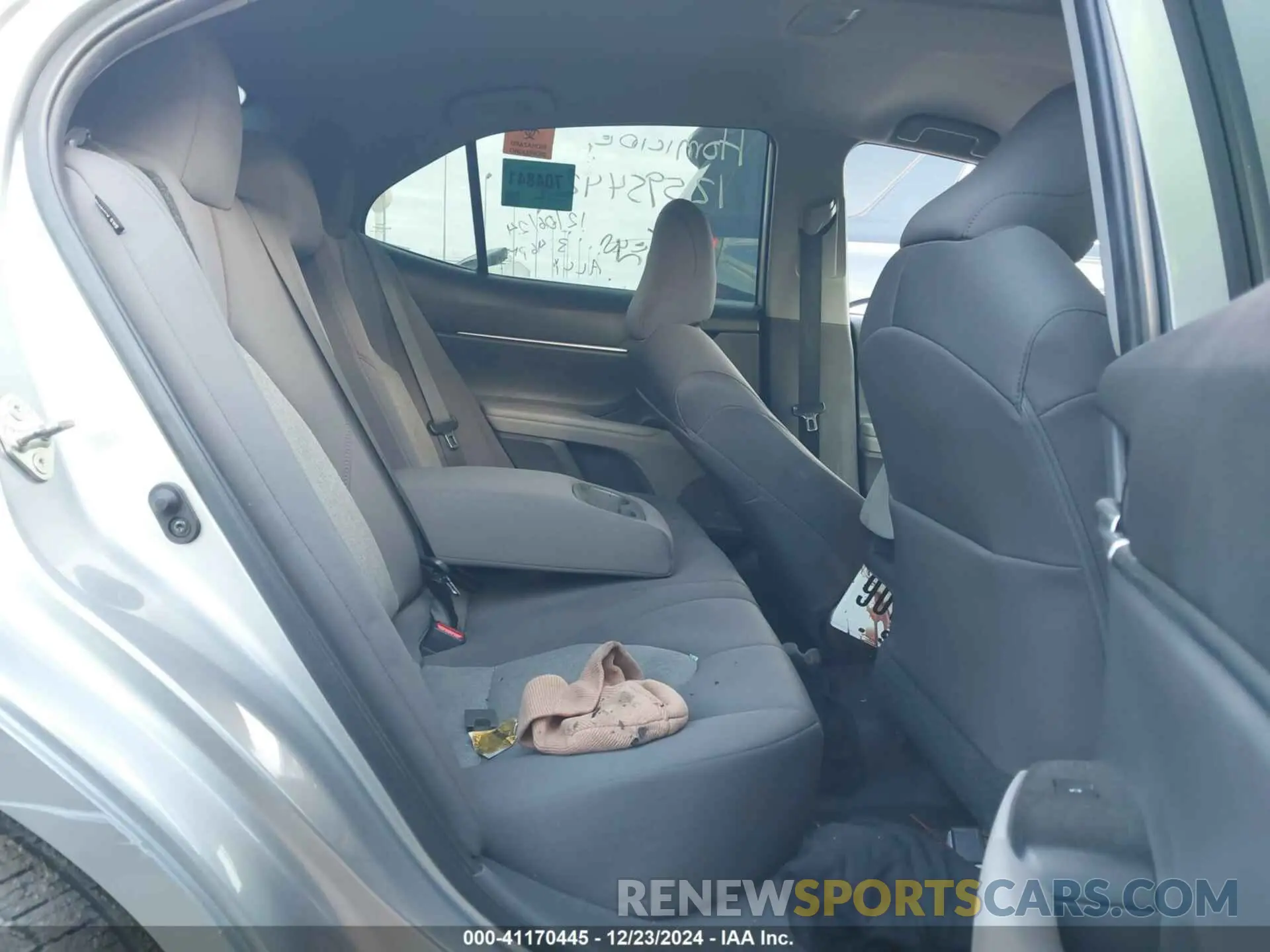 8 fotografías del automóvil dañado 4T1C11AK7LU965169 TOYOTA CAMRY 2020