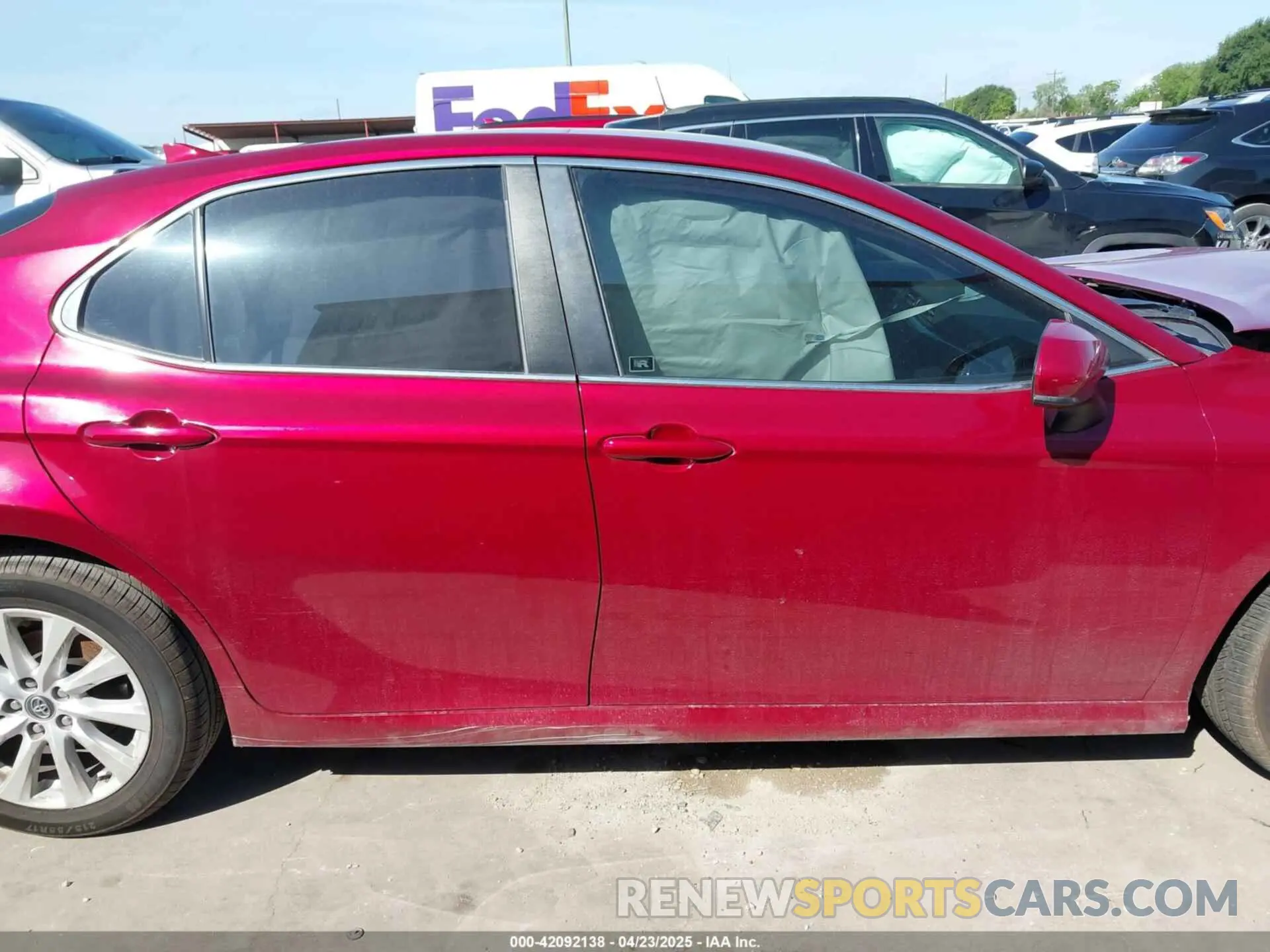 14 fotografías del automóvil dañado 4T1C11AK8LU337931 TOYOTA CAMRY 2020