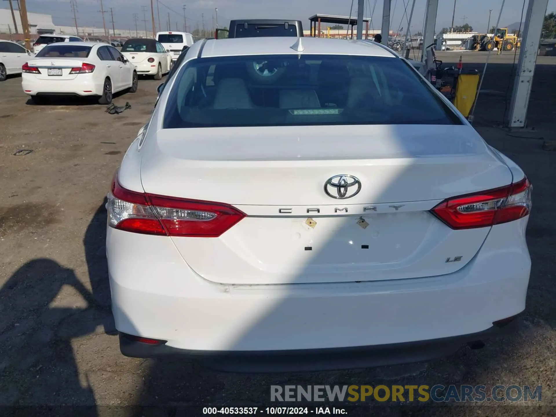 16 fotografías del automóvil dañado 4T1C11AK8LU368645 TOYOTA CAMRY 2020