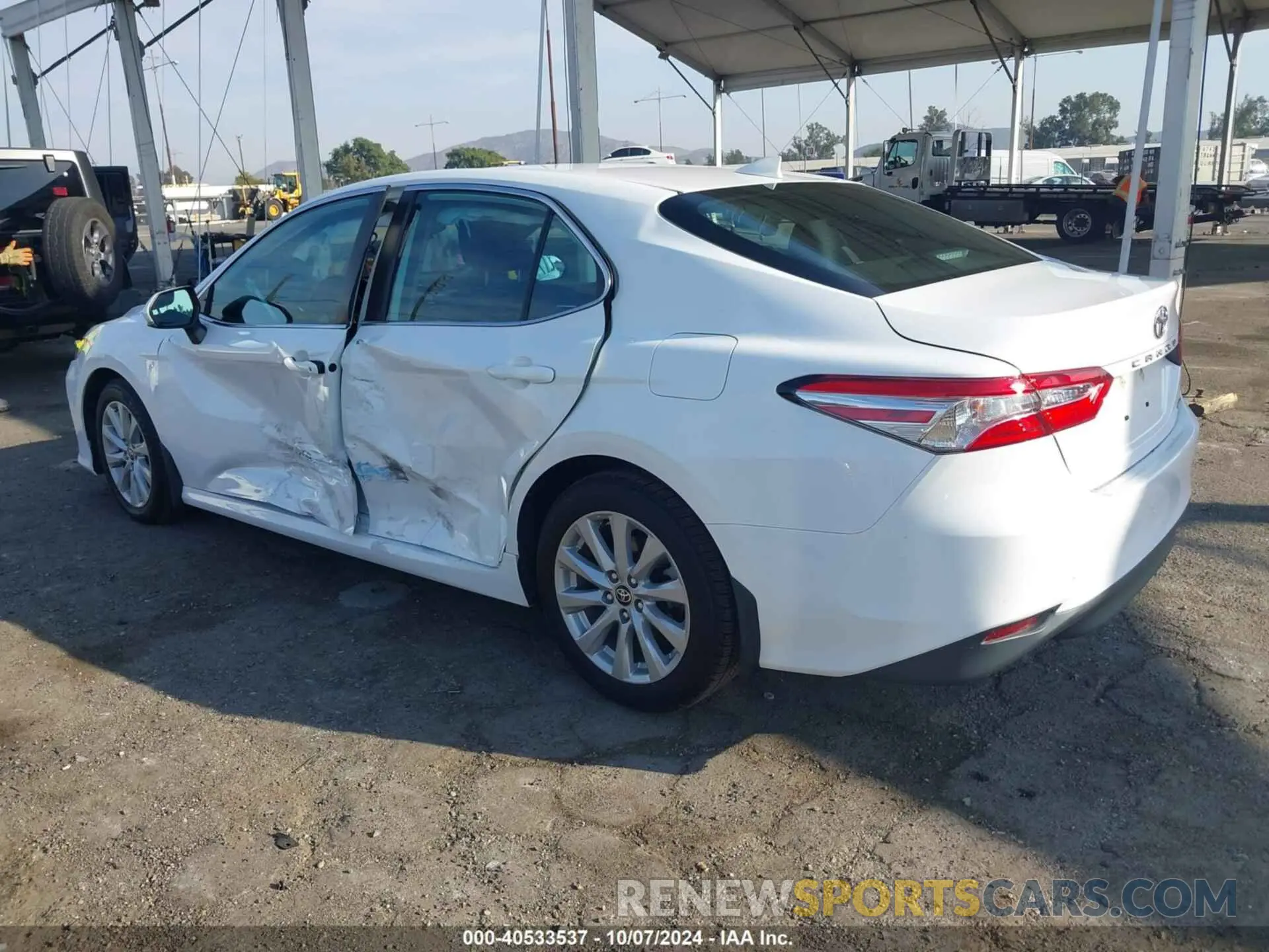 3 fotografías del automóvil dañado 4T1C11AK8LU368645 TOYOTA CAMRY 2020