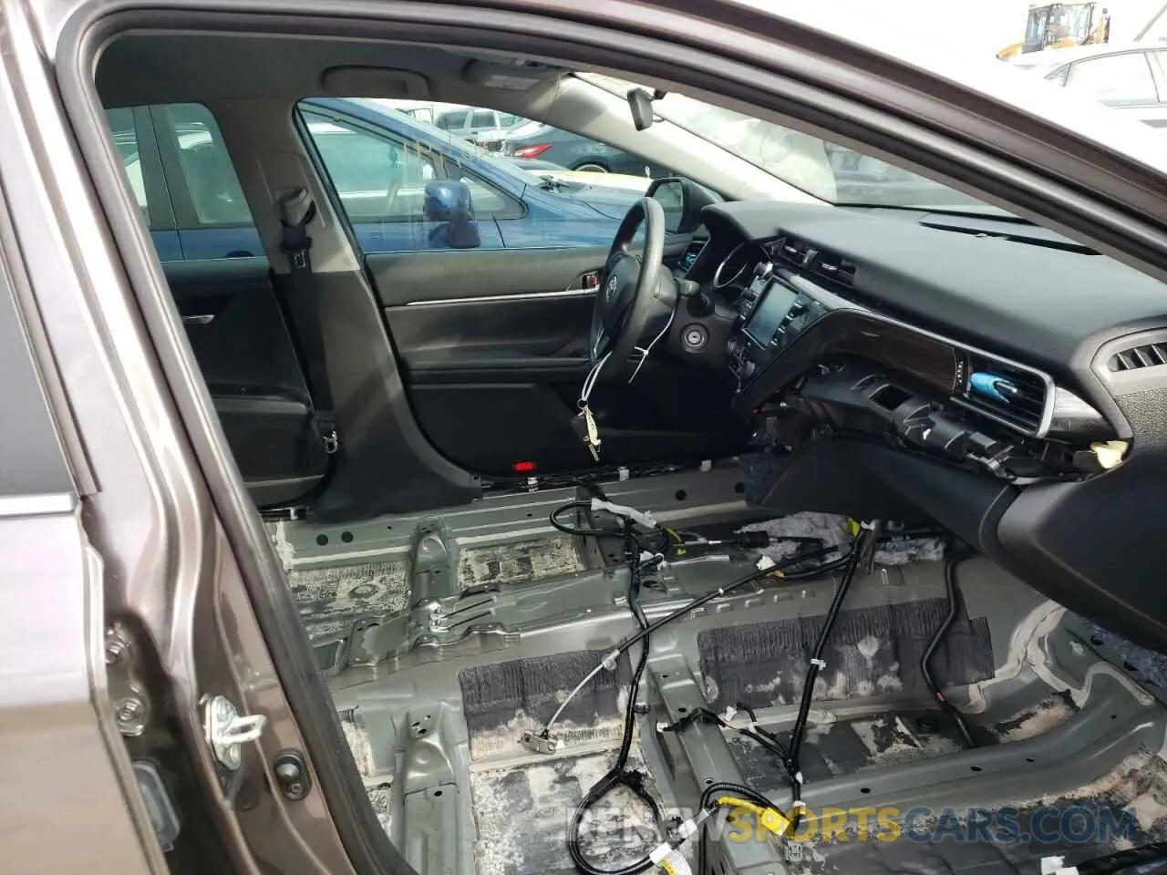 5 fotografías del automóvil dañado 4T1C11AK8LU376549 TOYOTA CAMRY 2020