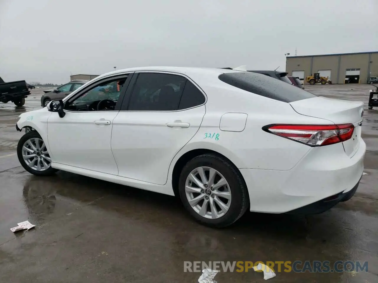 2 fotografías del automóvil dañado 4T1C11AK8LU901674 TOYOTA CAMRY 2020