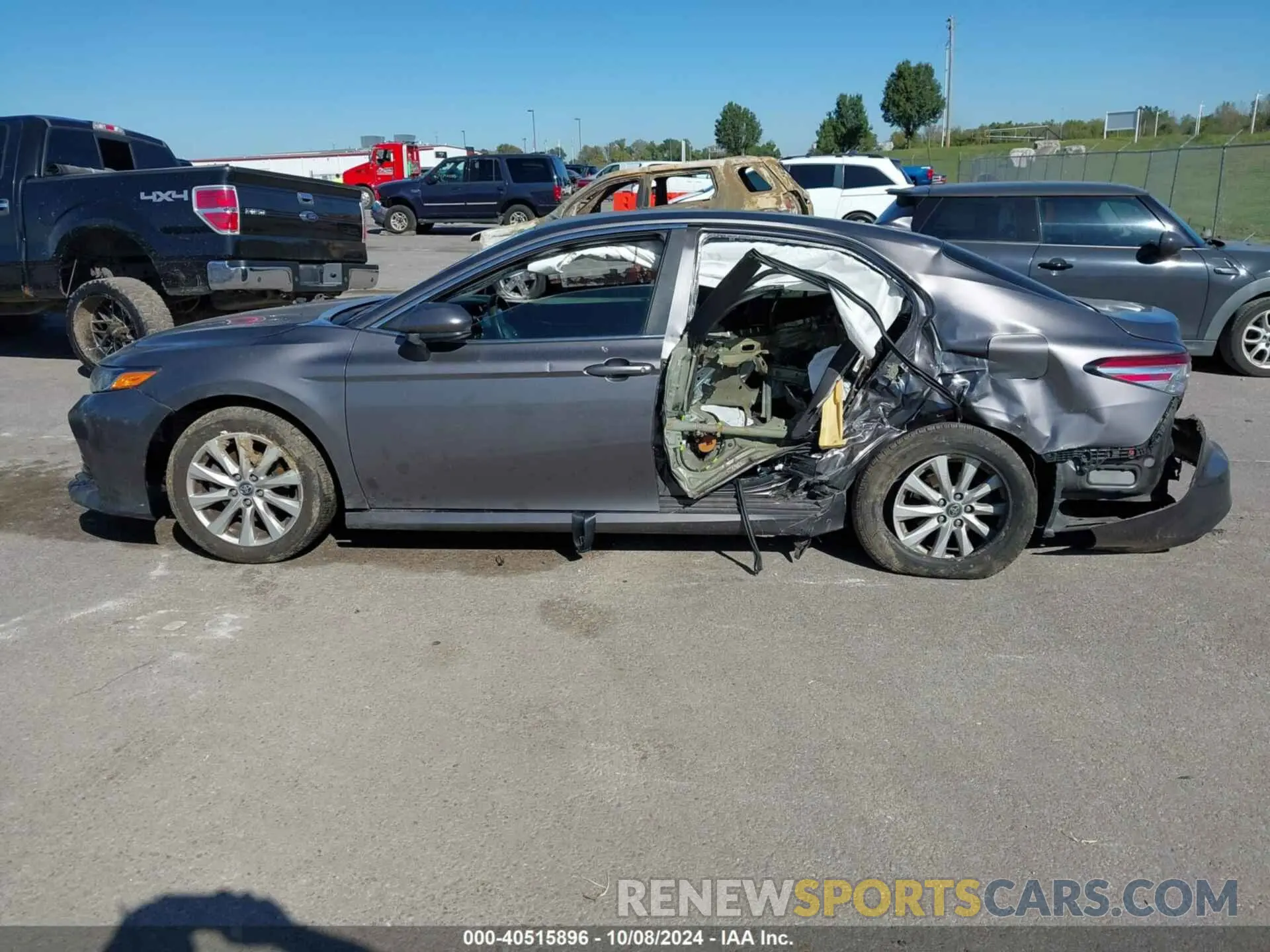 13 fotografías del automóvil dañado 4T1C11AK8LU925750 TOYOTA CAMRY 2020