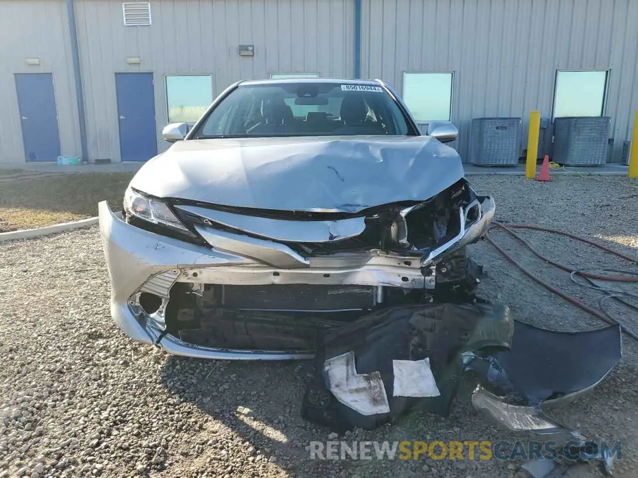 5 fotografías del automóvil dañado 4T1C11AK8LU966086 TOYOTA CAMRY 2020