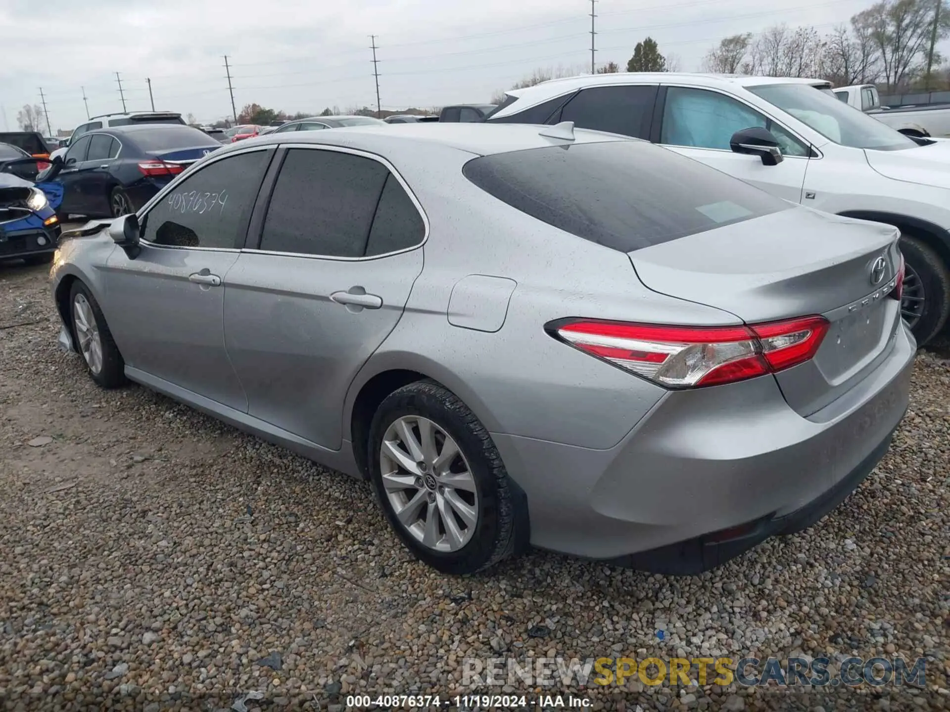 3 fotografías del automóvil dañado 4T1C11AK8LU978450 TOYOTA CAMRY 2020