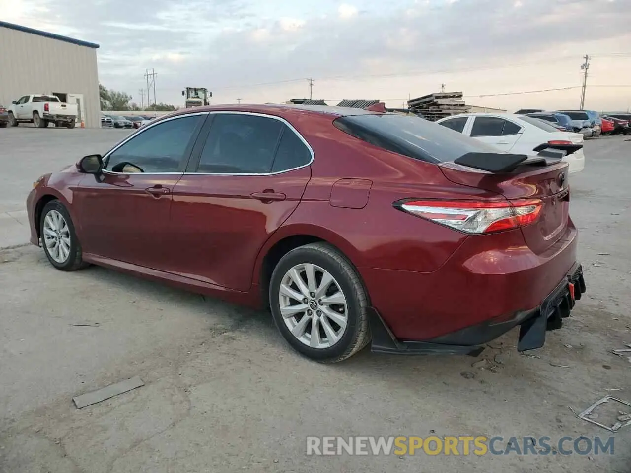 2 fotografías del automóvil dañado 4T1C11AK8LU993241 TOYOTA CAMRY 2020