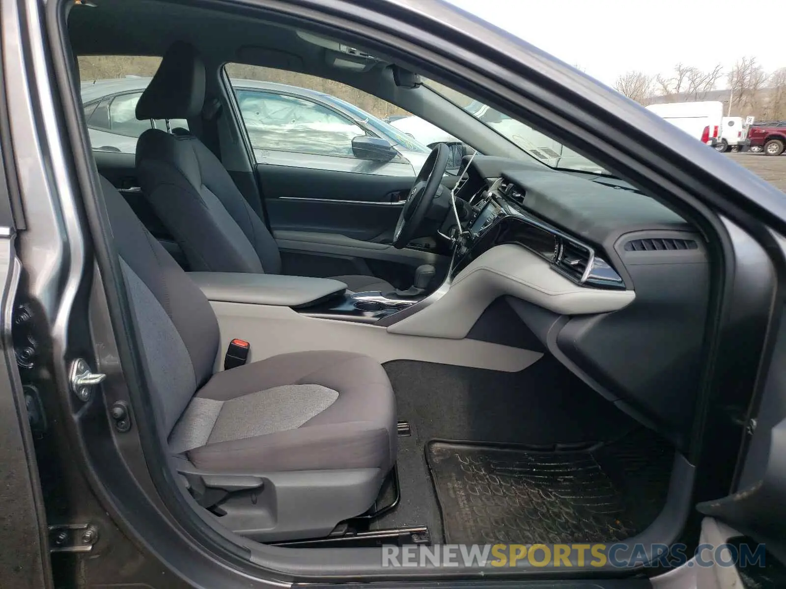 5 fotografías del automóvil dañado 4T1C11AK9LU335279 TOYOTA CAMRY 2020