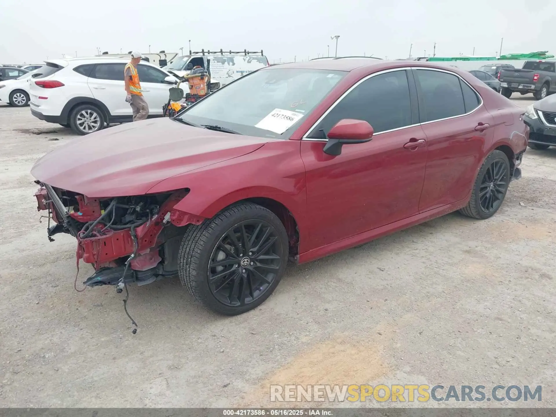 2 fotografías del automóvil dañado 4T1C11AK9LU367567 TOYOTA CAMRY 2020