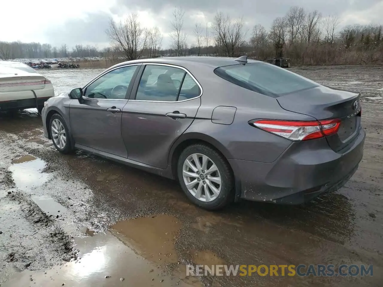 2 fotografías del automóvil dañado 4T1C11AK9LU370243 TOYOTA CAMRY 2020