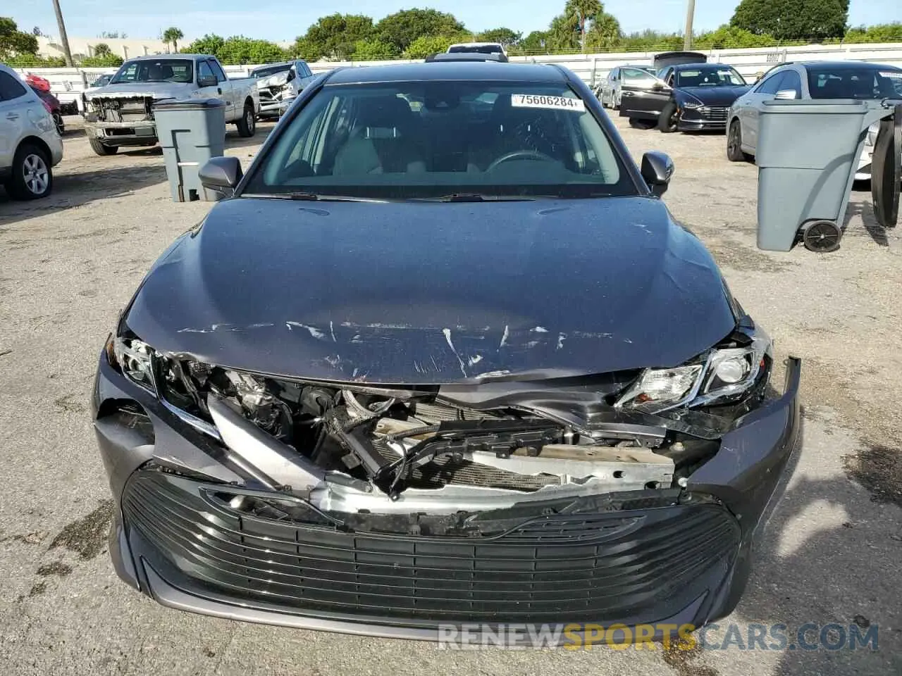 5 fotografías del automóvil dañado 4T1C11AK9LU376513 TOYOTA CAMRY 2020