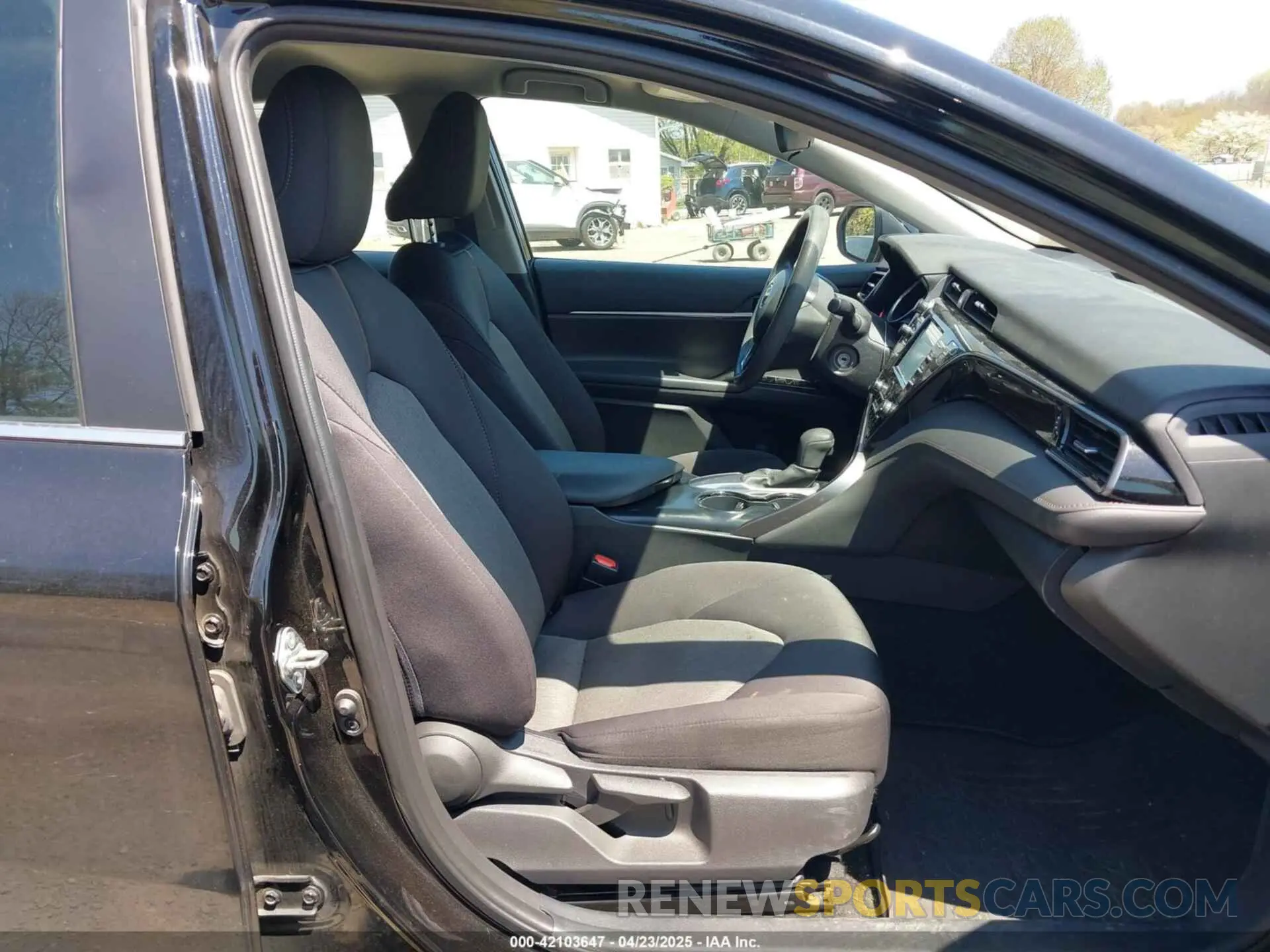 5 fotografías del automóvil dañado 4T1C11AK9LU387012 TOYOTA CAMRY 2020