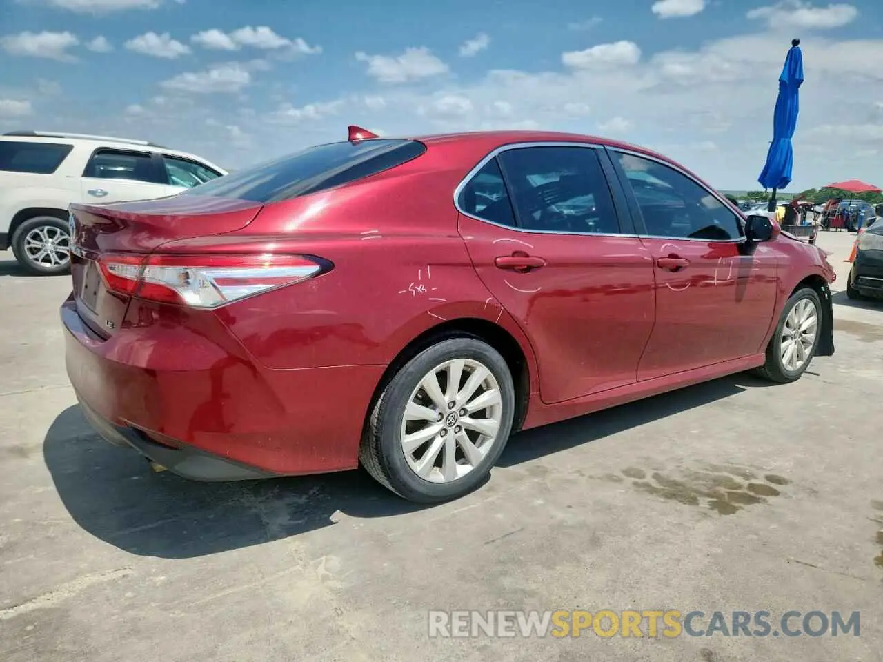 3 fotografías del automóvil dañado 4T1C11AK9LU389942 TOYOTA CAMRY 2020