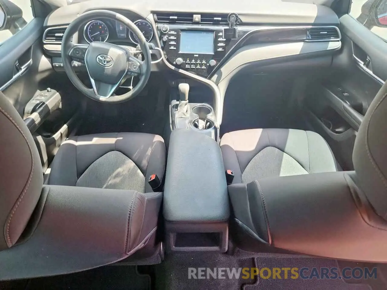 8 fotografías del automóvil dañado 4T1C11AK9LU389942 TOYOTA CAMRY 2020