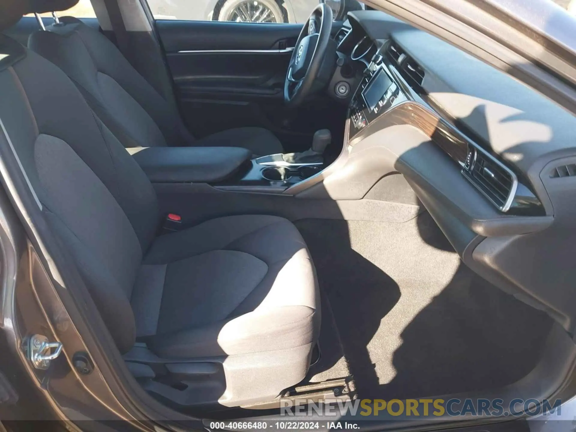 5 fotografías del automóvil dañado 4T1C11AK9LU395286 TOYOTA CAMRY 2020
