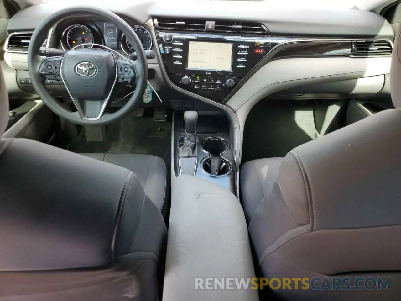 8 fotografías del automóvil dañado 4T1C11AK9LU504670 TOYOTA CAMRY 2020