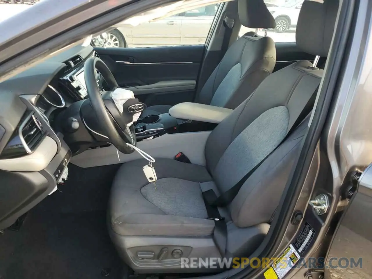 7 fotografías del automóvil dañado 4T1C11AK9LU900128 TOYOTA CAMRY 2020