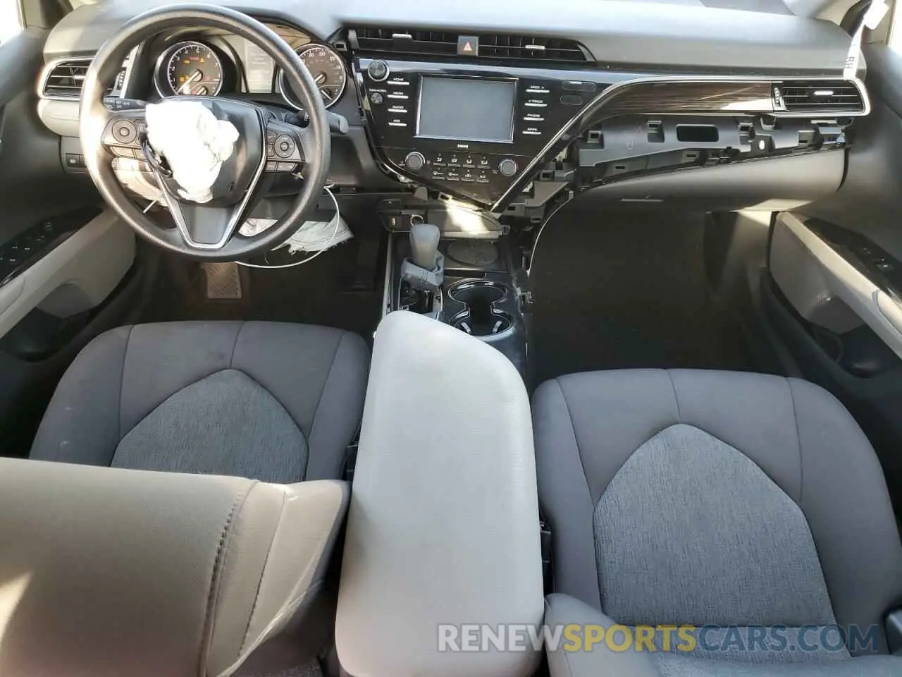 8 fotografías del automóvil dañado 4T1C11AK9LU900128 TOYOTA CAMRY 2020