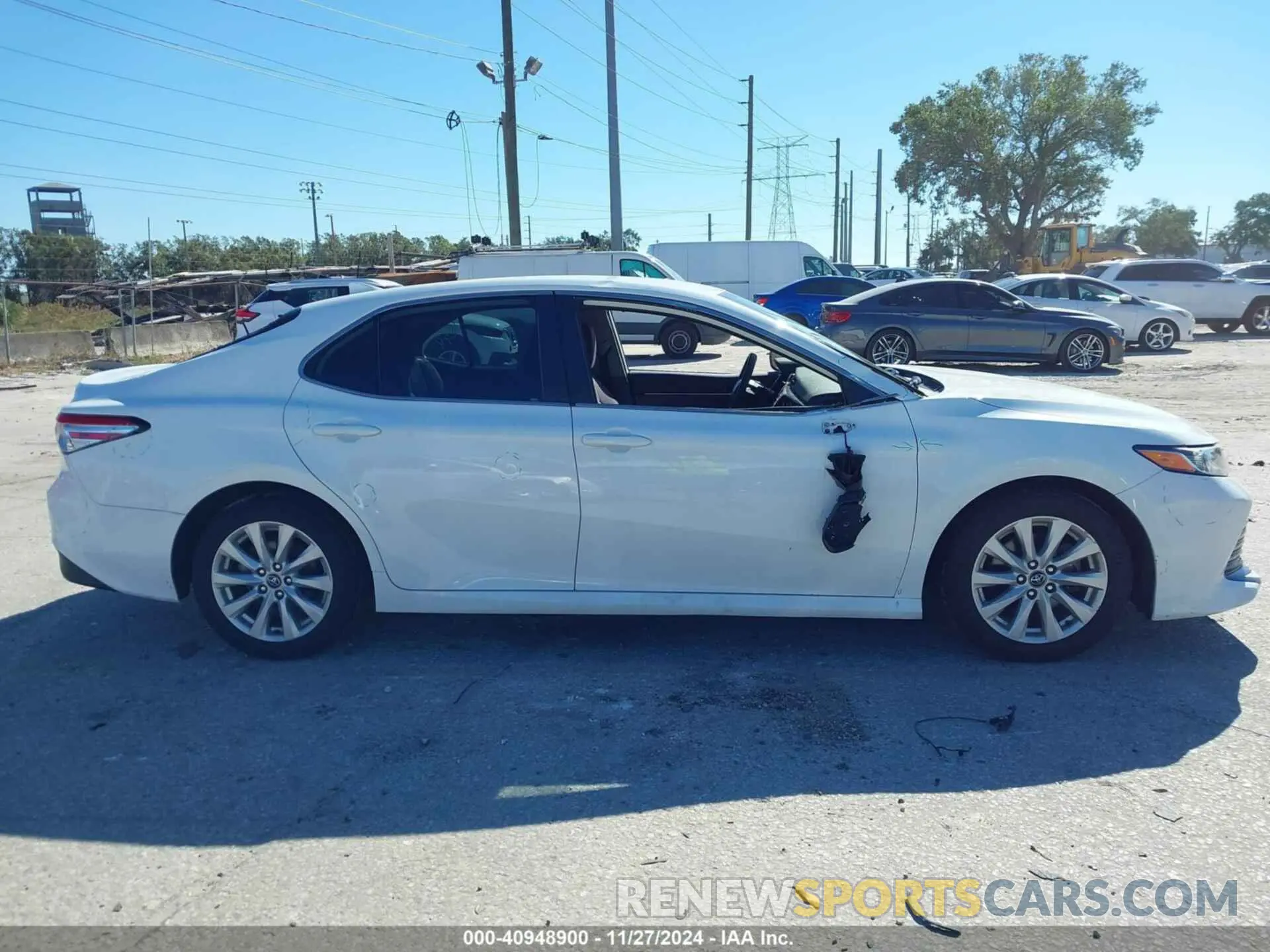 13 fotografías del automóvil dañado 4T1C11AK9LU926759 TOYOTA CAMRY 2020