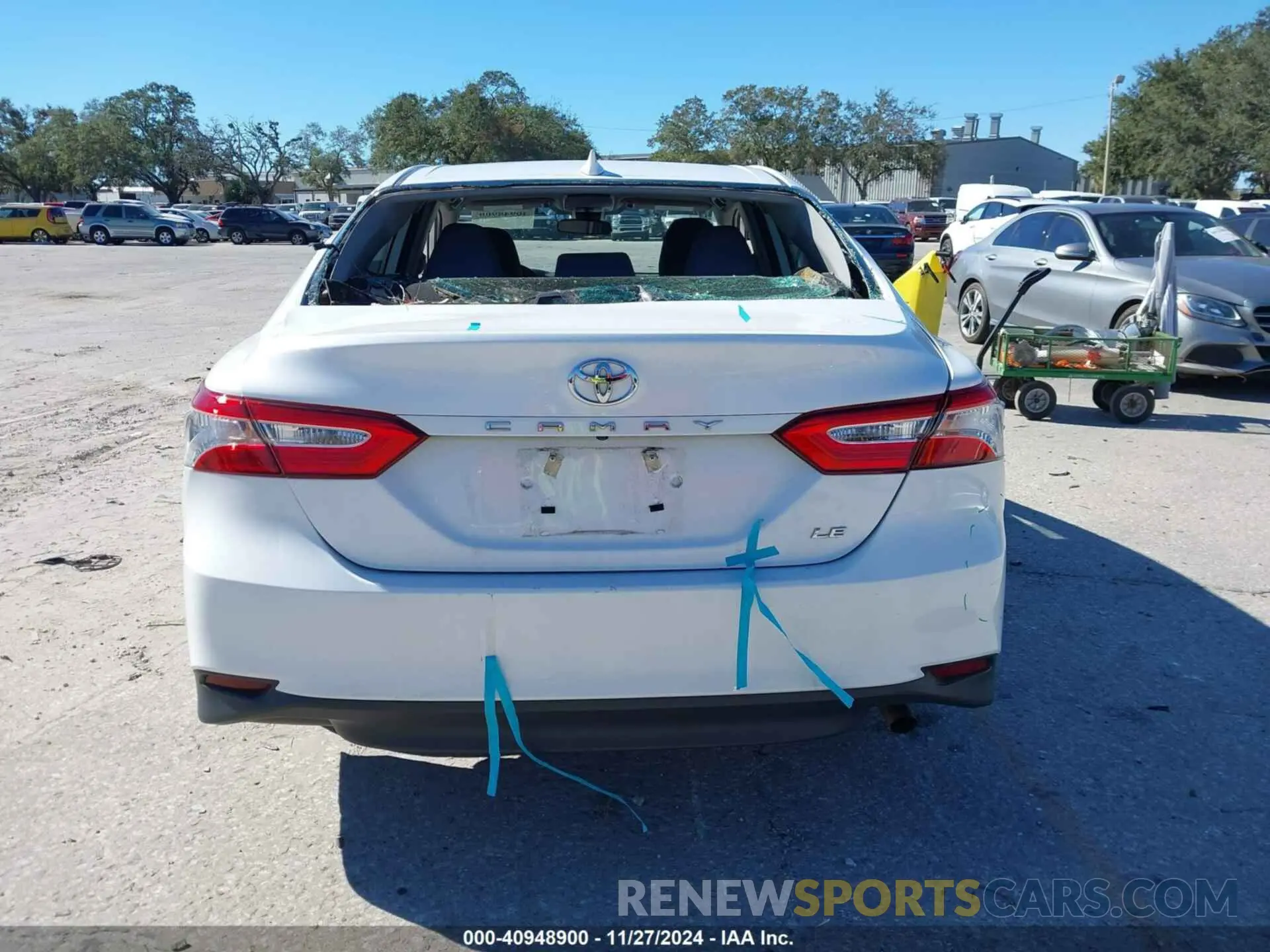 16 fotografías del automóvil dañado 4T1C11AK9LU926759 TOYOTA CAMRY 2020