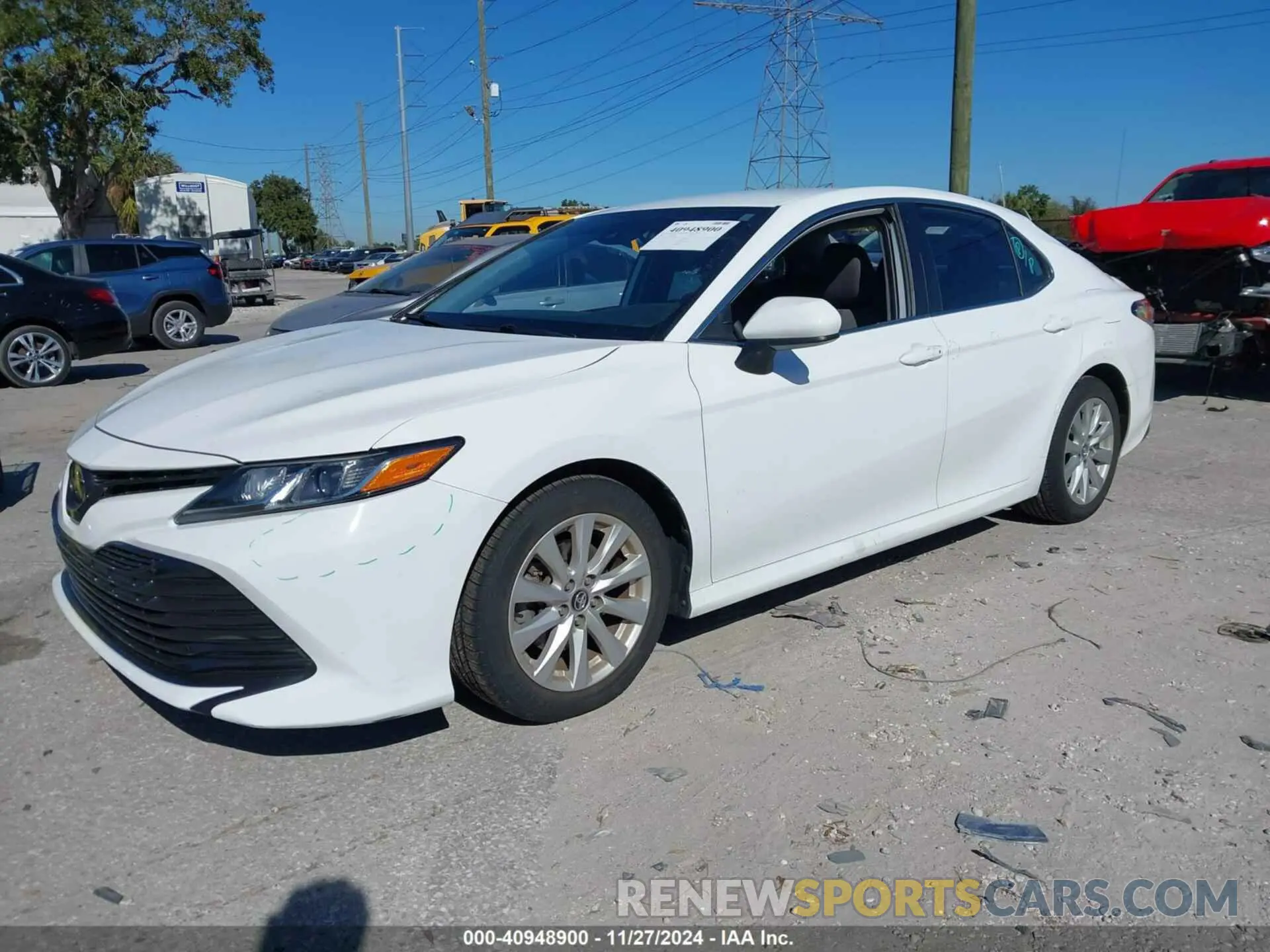 2 fotografías del automóvil dañado 4T1C11AK9LU926759 TOYOTA CAMRY 2020