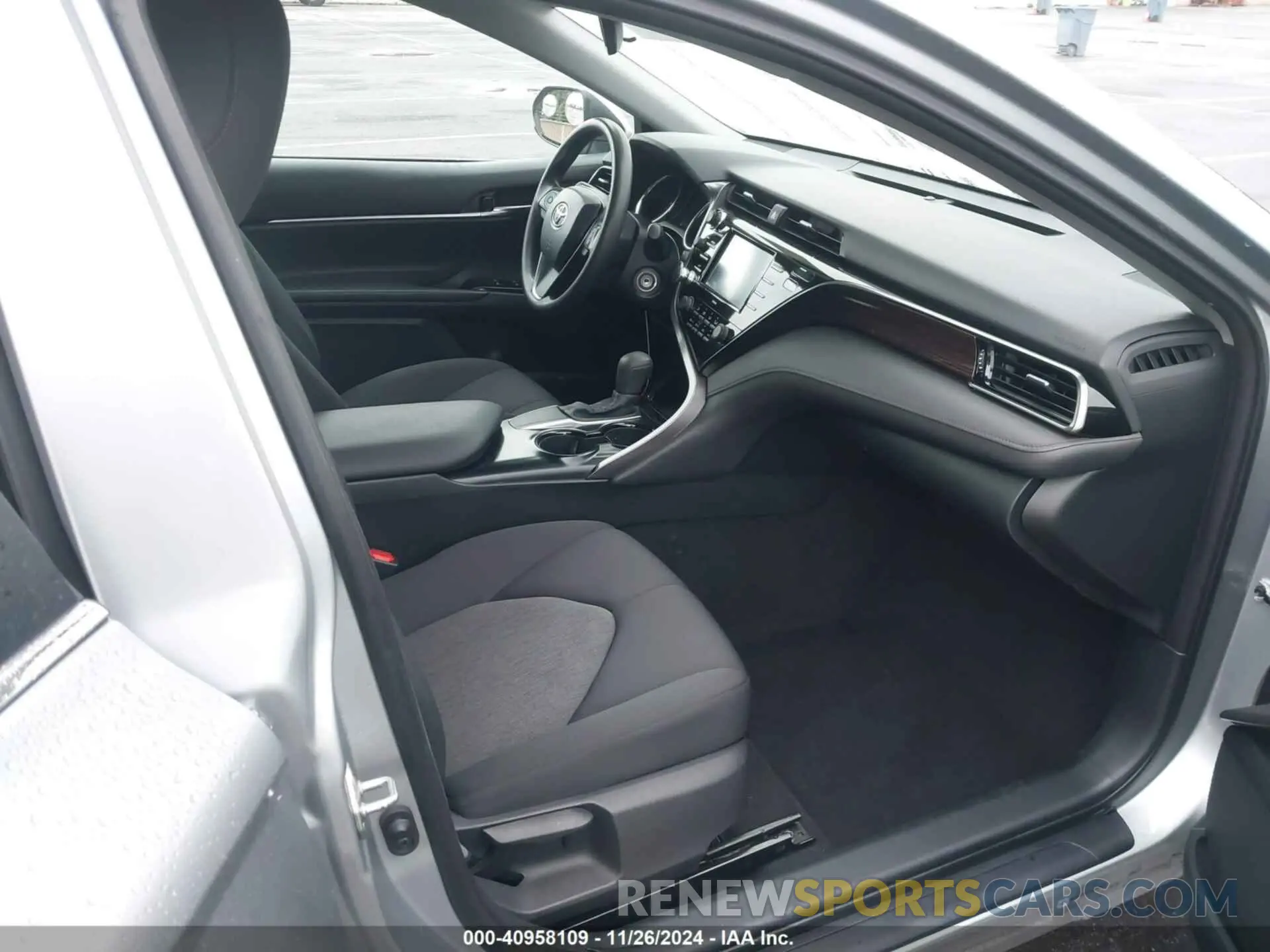 5 fotografías del automóvil dañado 4T1C11AK9LU934070 TOYOTA CAMRY 2020
