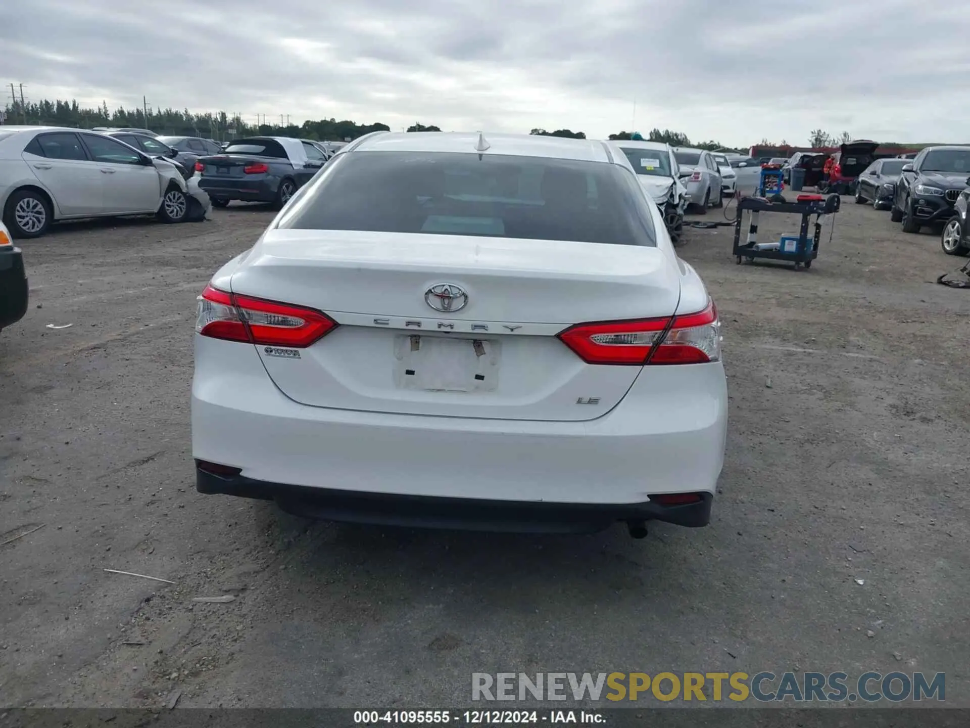 16 fotografías del automóvil dañado 4T1C11AK9LU934540 TOYOTA CAMRY 2020