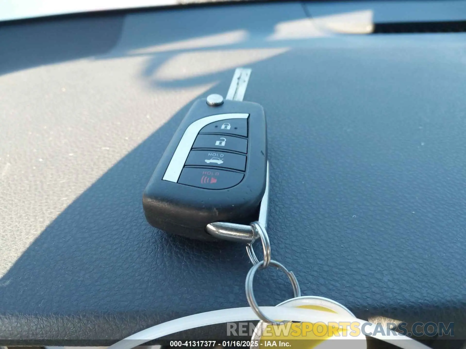 11 fotografías del automóvil dañado 4T1C11AK9LU961365 TOYOTA CAMRY 2020