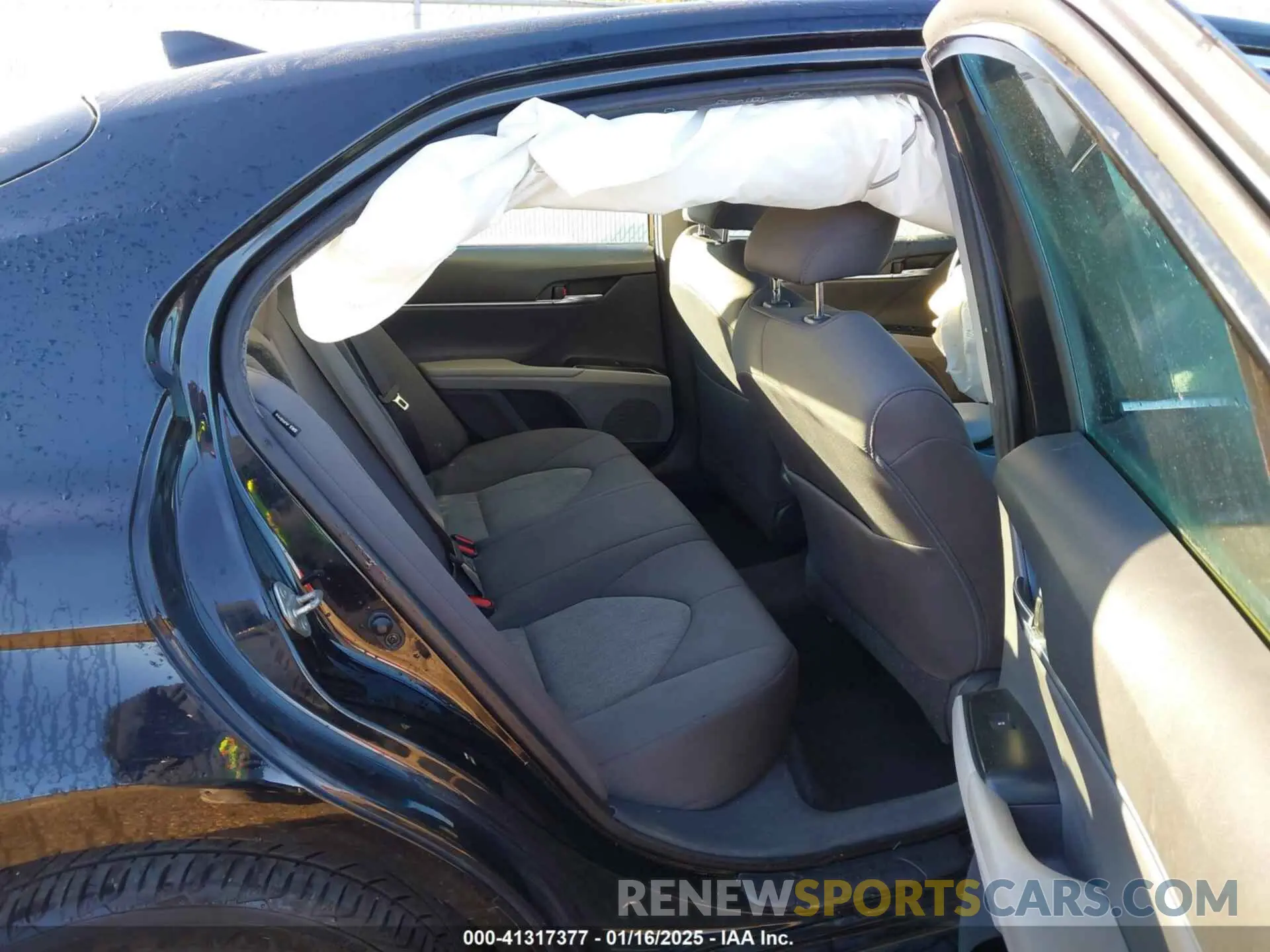 8 fotografías del automóvil dañado 4T1C11AK9LU961365 TOYOTA CAMRY 2020