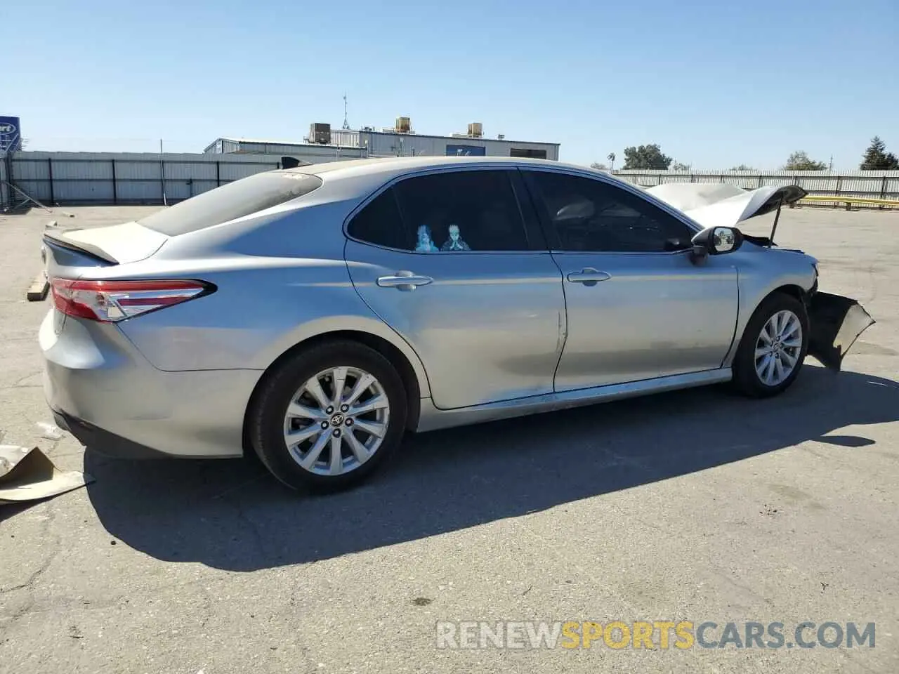 3 fotografías del automóvil dañado 4T1C11AK9LU984130 TOYOTA CAMRY 2020