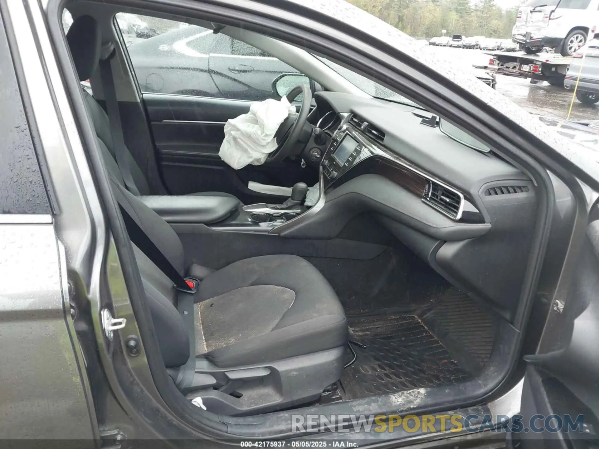 5 fotografías del automóvil dañado 4T1C11AK9LU996830 TOYOTA CAMRY 2020