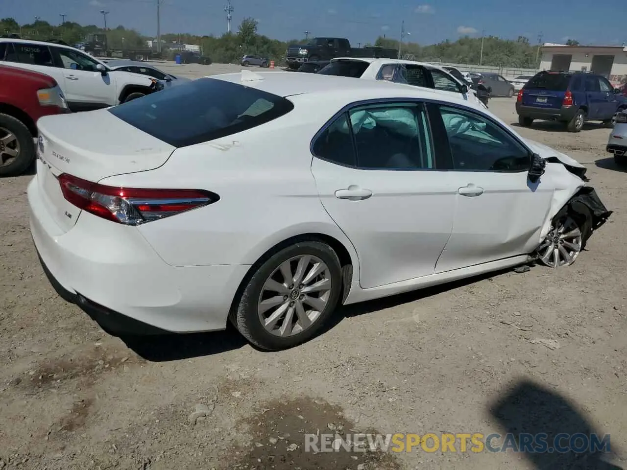3 fotografías del automóvil dañado 4T1C11AKXLU305675 TOYOTA CAMRY 2020
