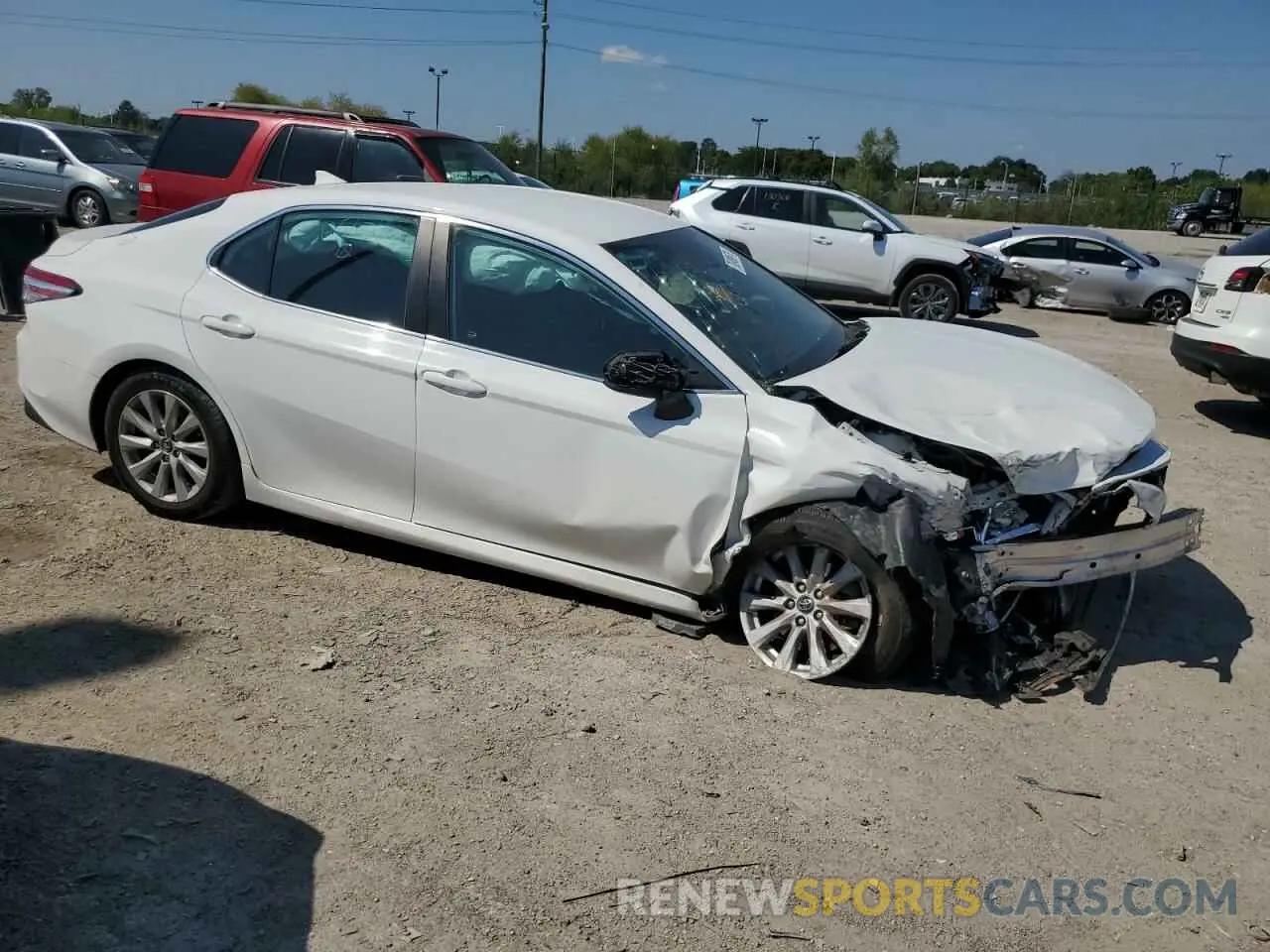 4 fotografías del automóvil dañado 4T1C11AKXLU305675 TOYOTA CAMRY 2020