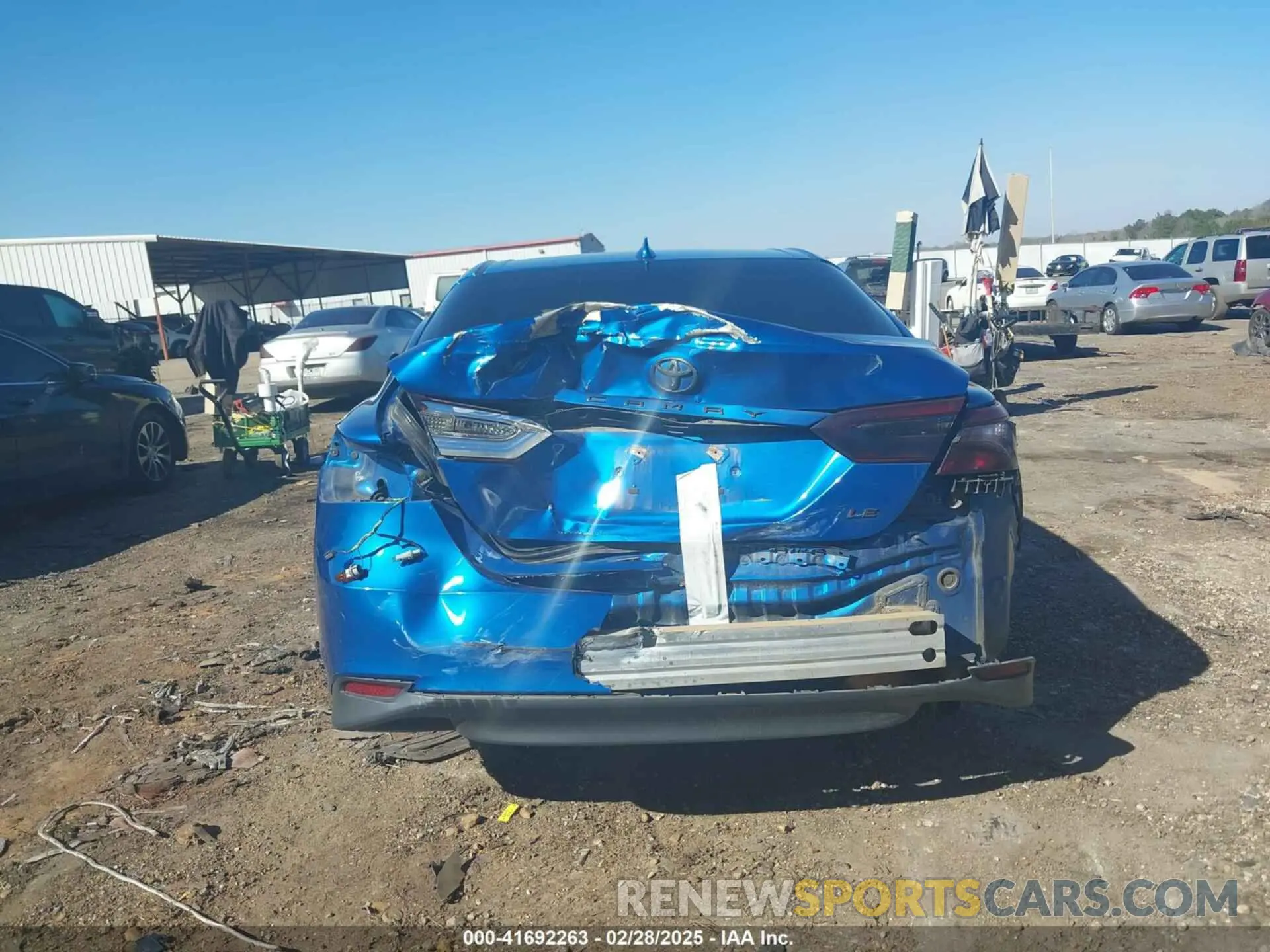 16 fotografías del automóvil dañado 4T1C11AKXLU335355 TOYOTA CAMRY 2020