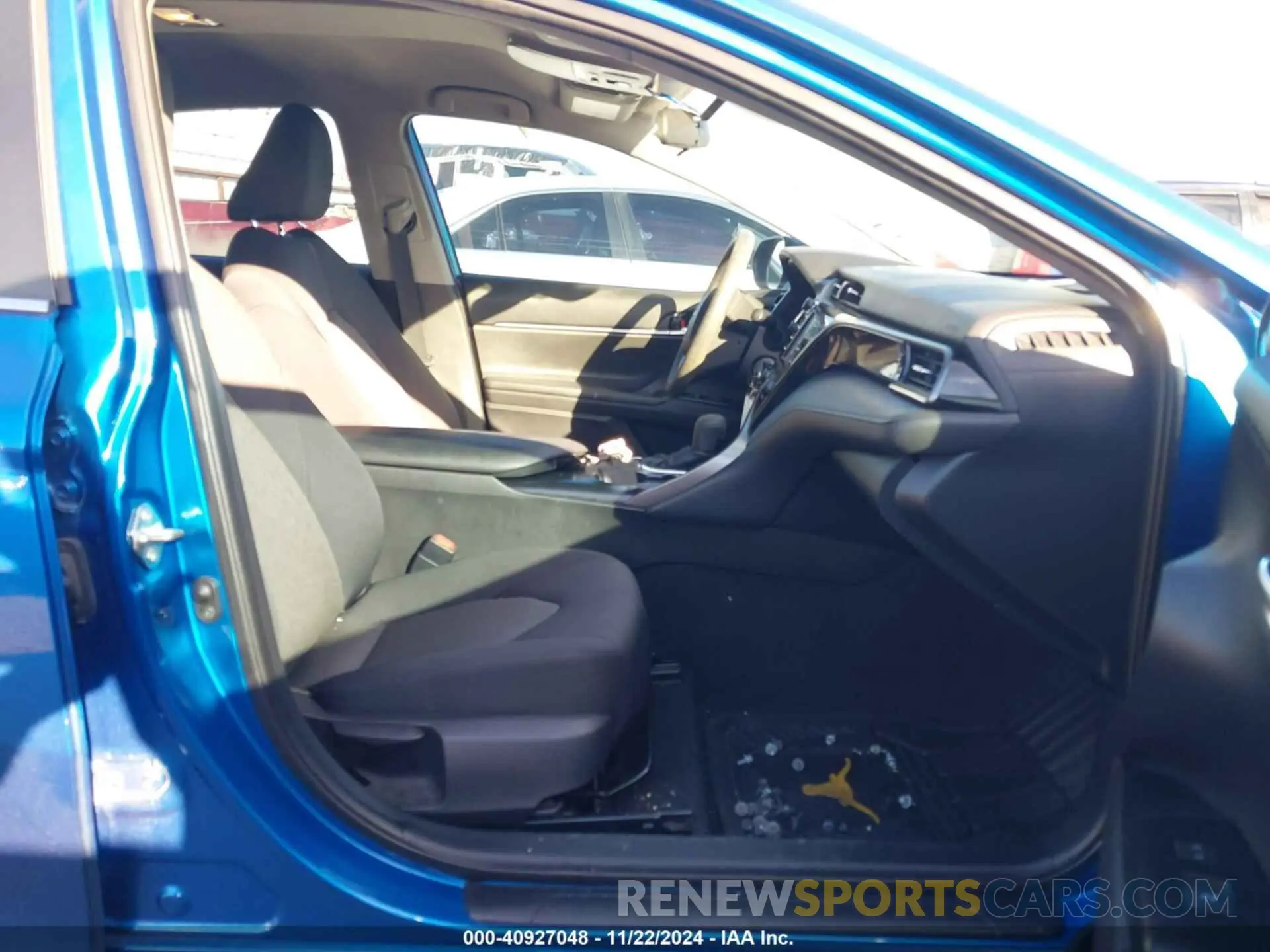 5 fotografías del automóvil dañado 4T1C11AKXLU340541 TOYOTA CAMRY 2020