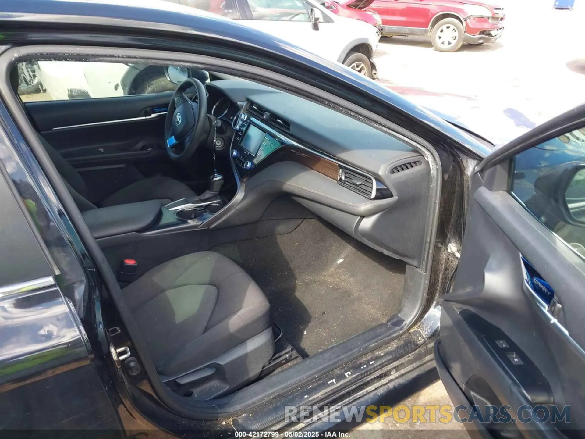 5 fotografías del automóvil dañado 4T1C11AKXLU342838 TOYOTA CAMRY 2020